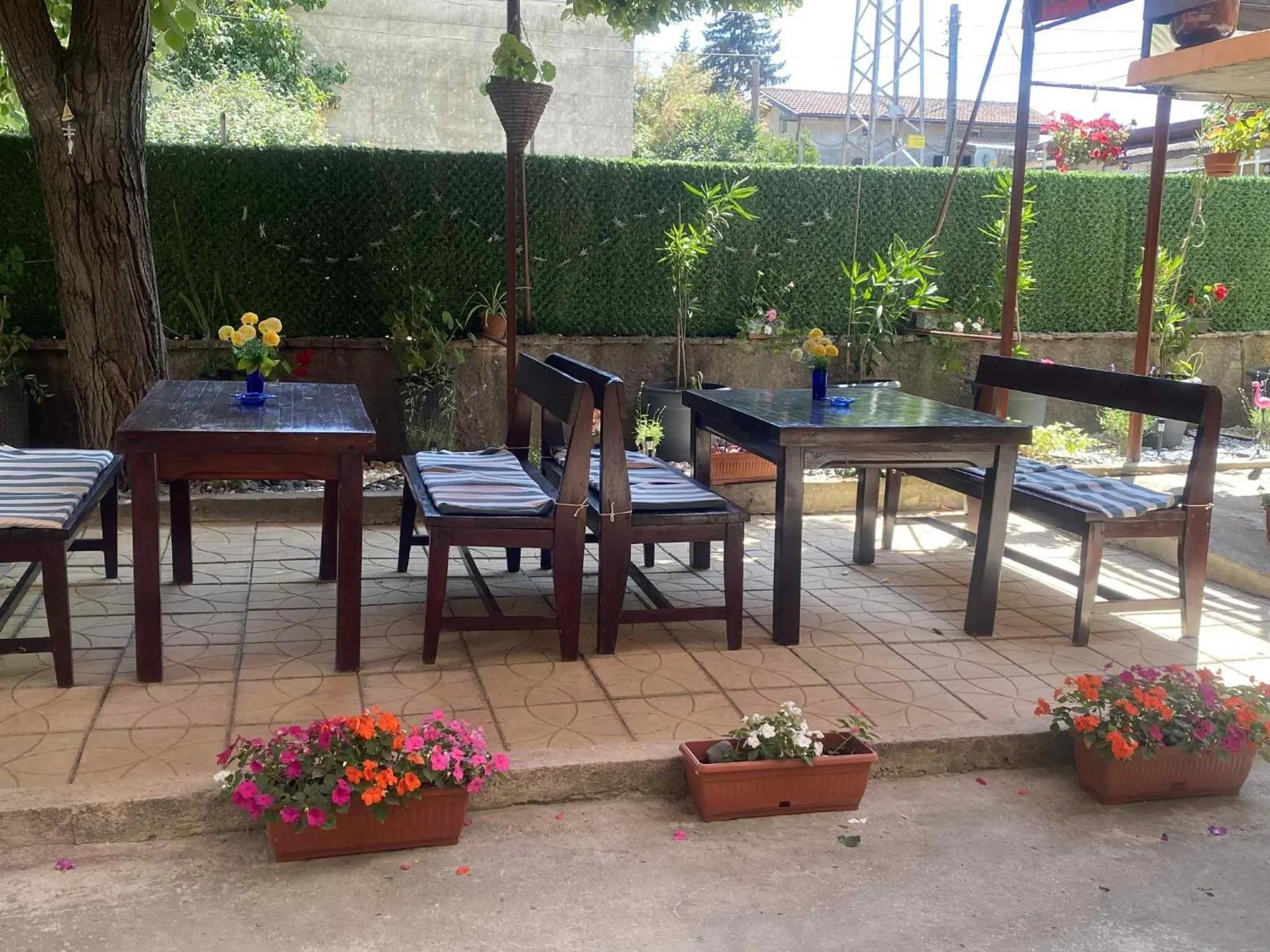 Family Hotel Yulian