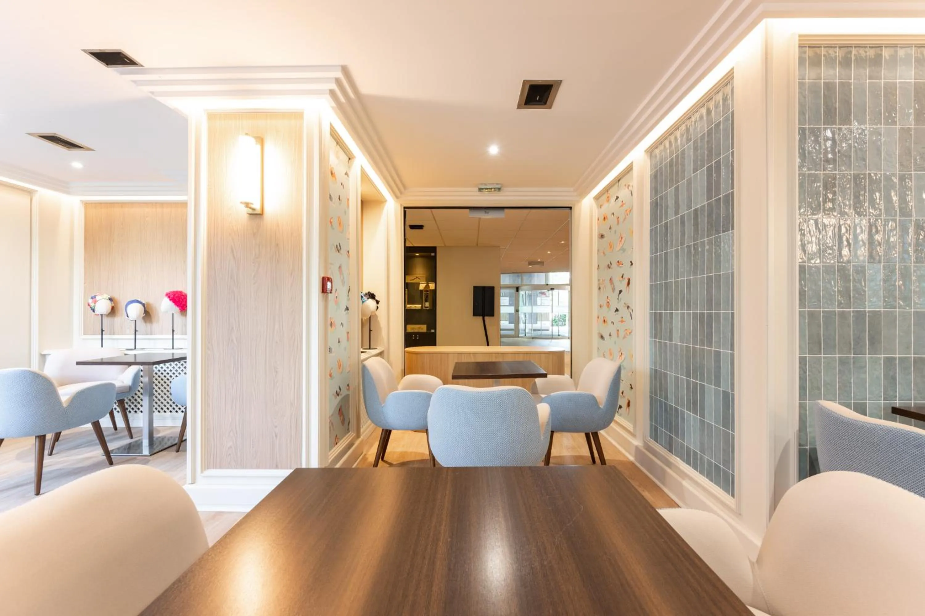 Lounge or bar in Mercure Grenoble Centre Porte des Alpes