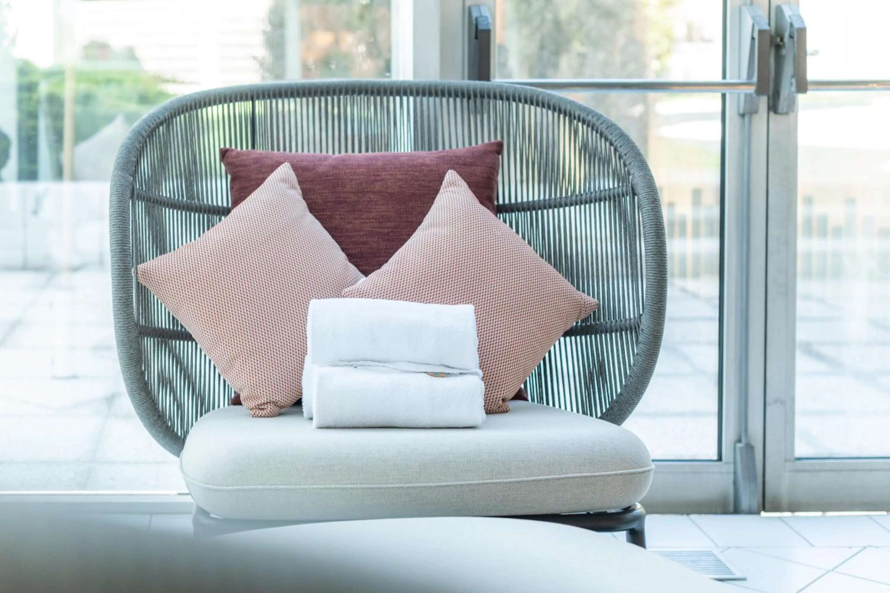 Pool view in Mercure Grenoble Centre Porte des Alpes