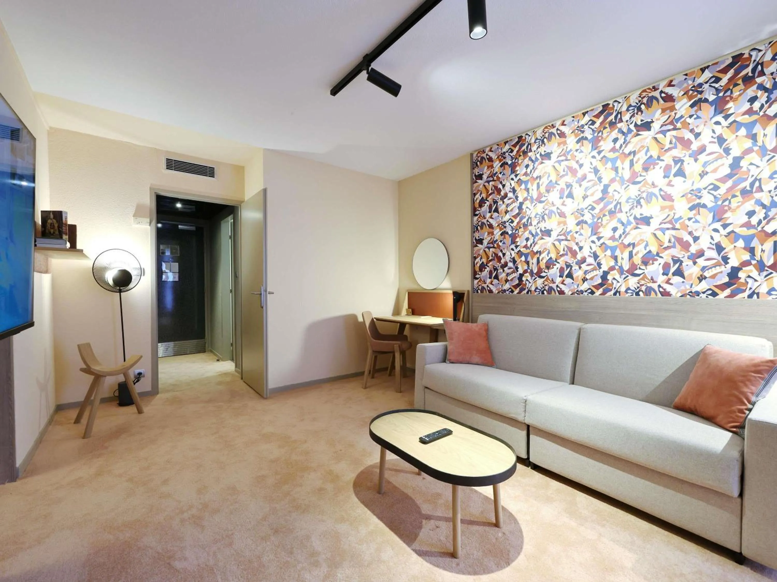 Bedroom in Mercure Grenoble Centre Porte des Alpes