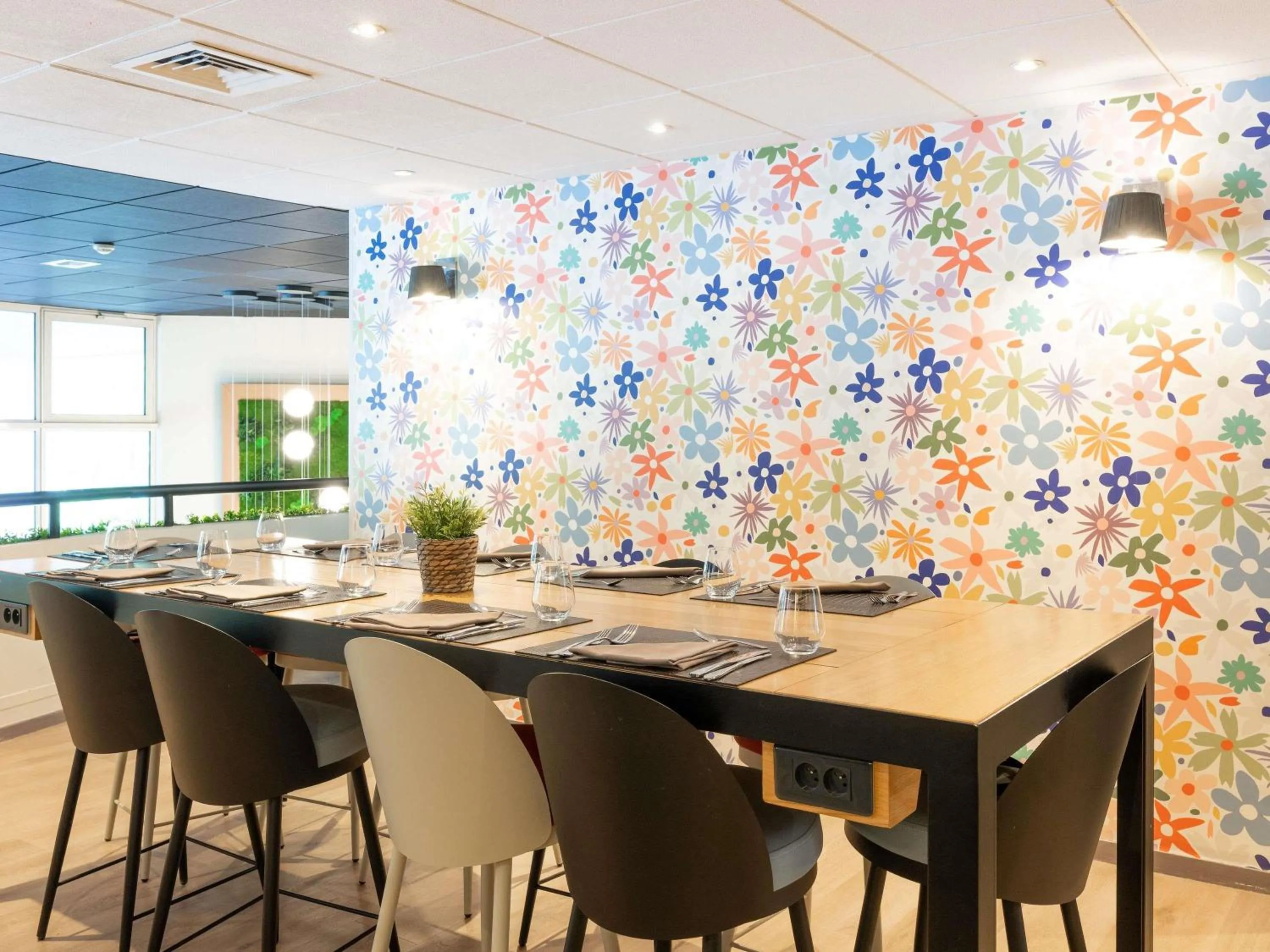 Property building in Mercure Grenoble Centre Porte des Alpes