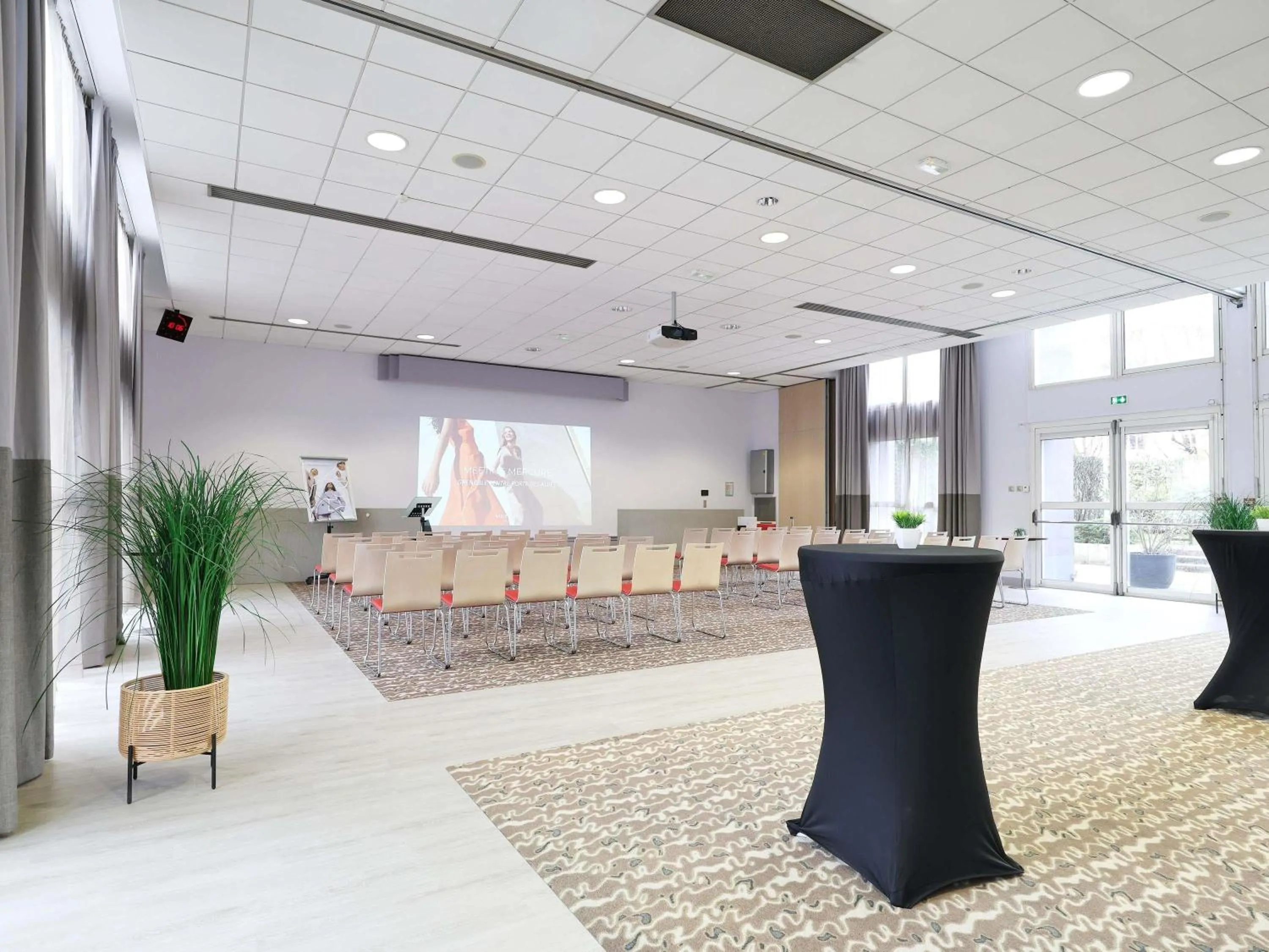 Business facilities in Mercure Grenoble Centre Porte des Alpes