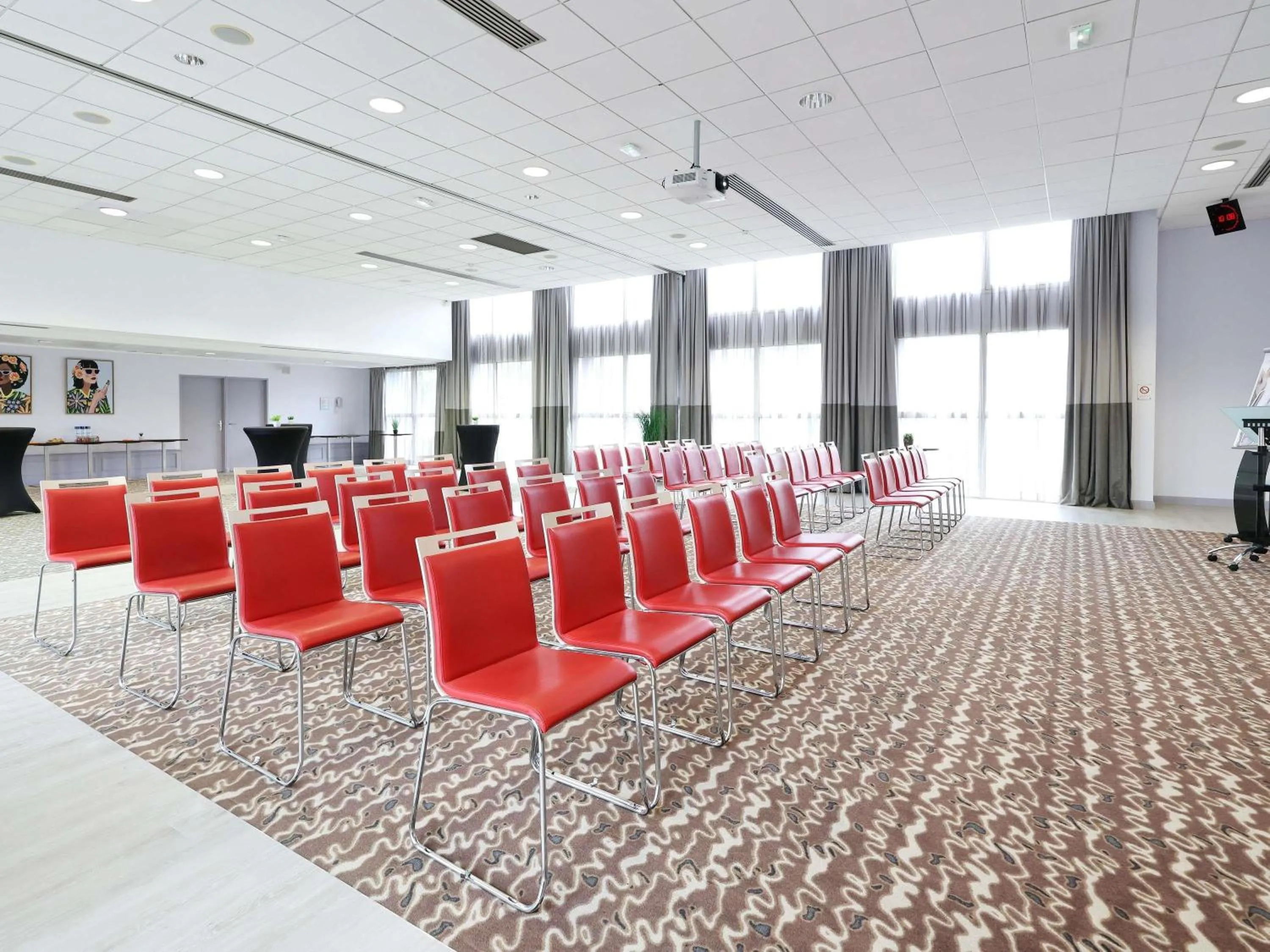 Meeting/conference room in Mercure Grenoble Centre Porte des Alpes