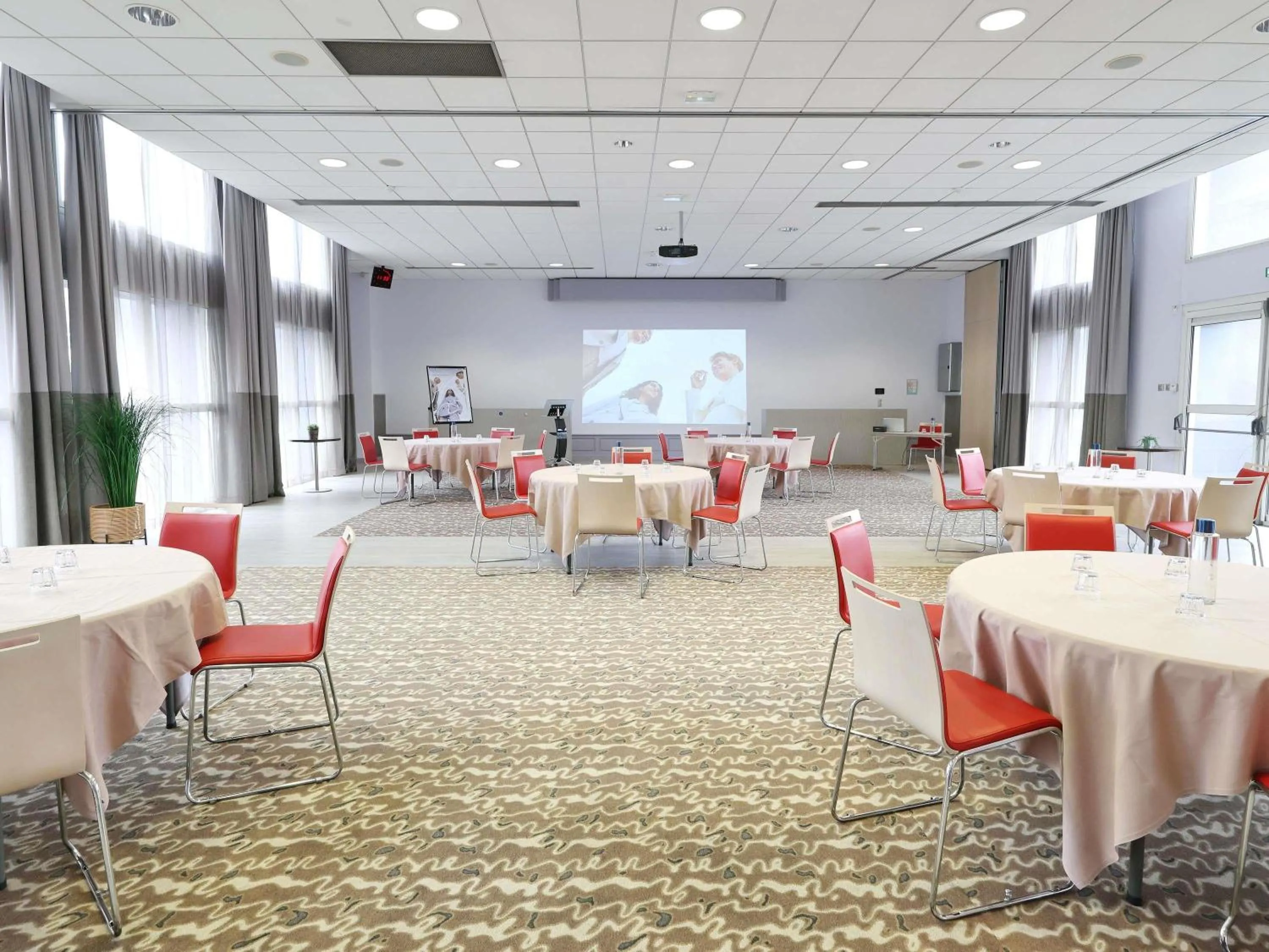 Business facilities in Mercure Grenoble Centre Porte des Alpes