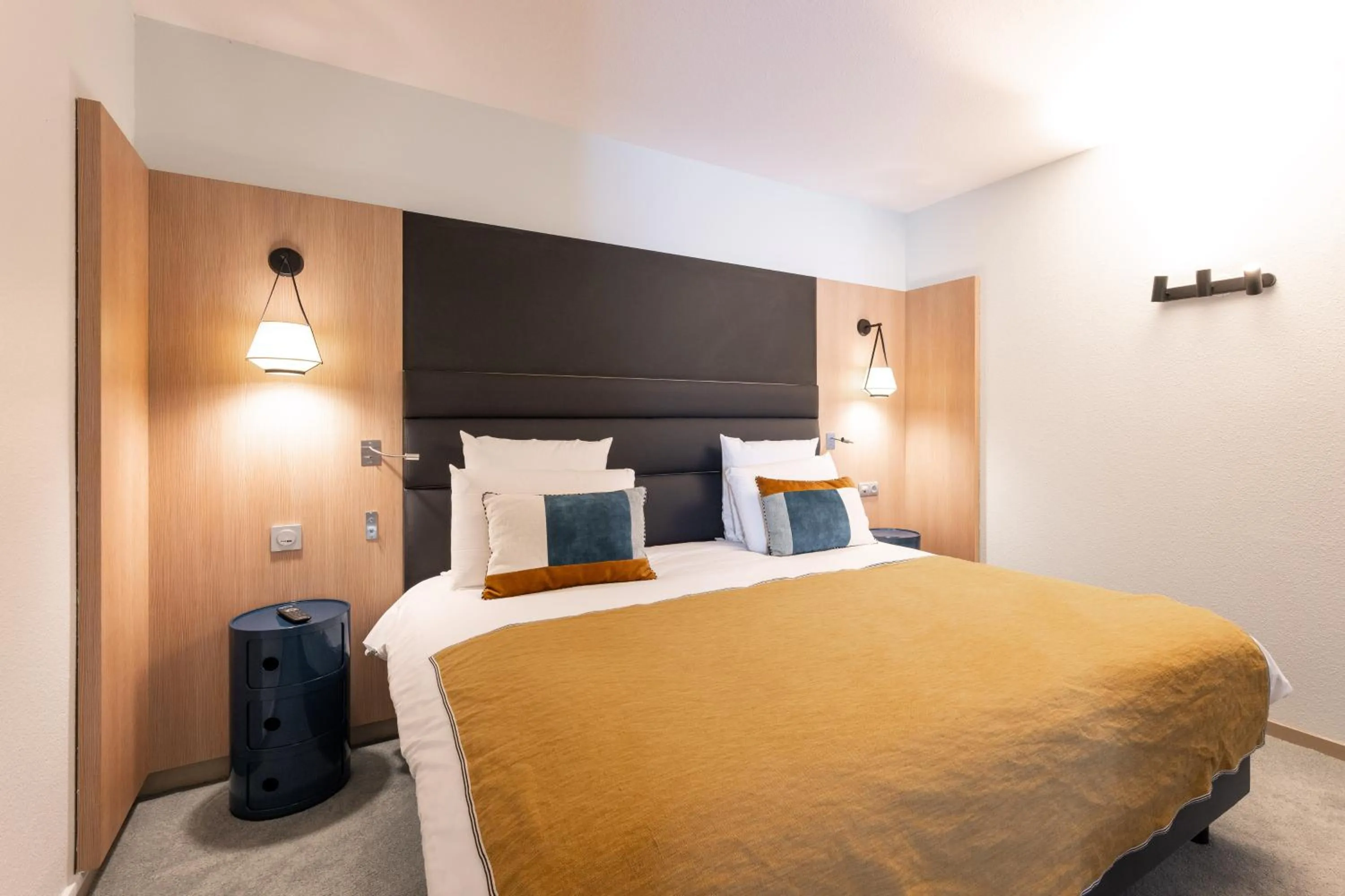 Bed in Mercure Grenoble Centre Porte des Alpes