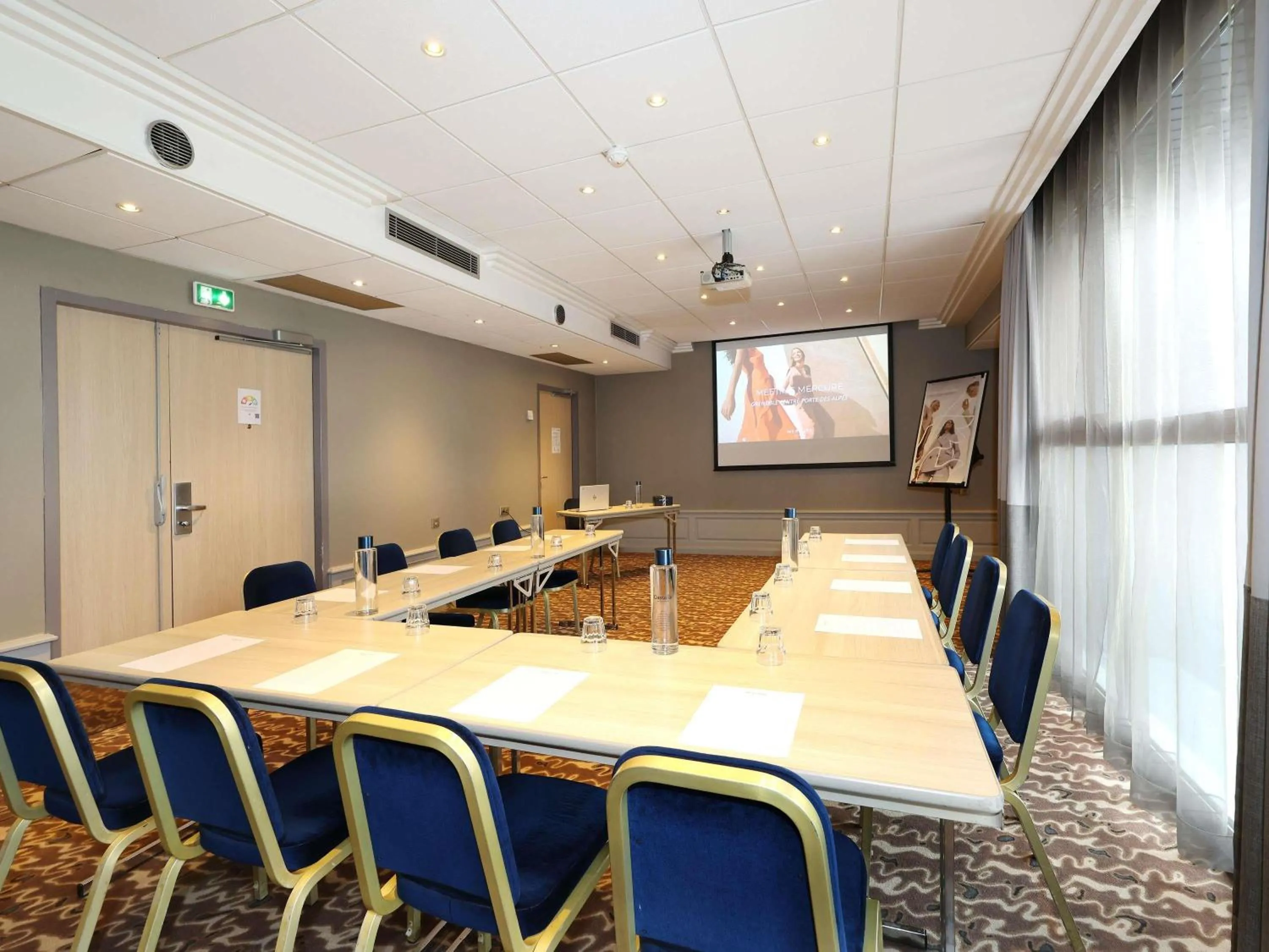 Meeting/conference room in Mercure Grenoble Centre Porte des Alpes