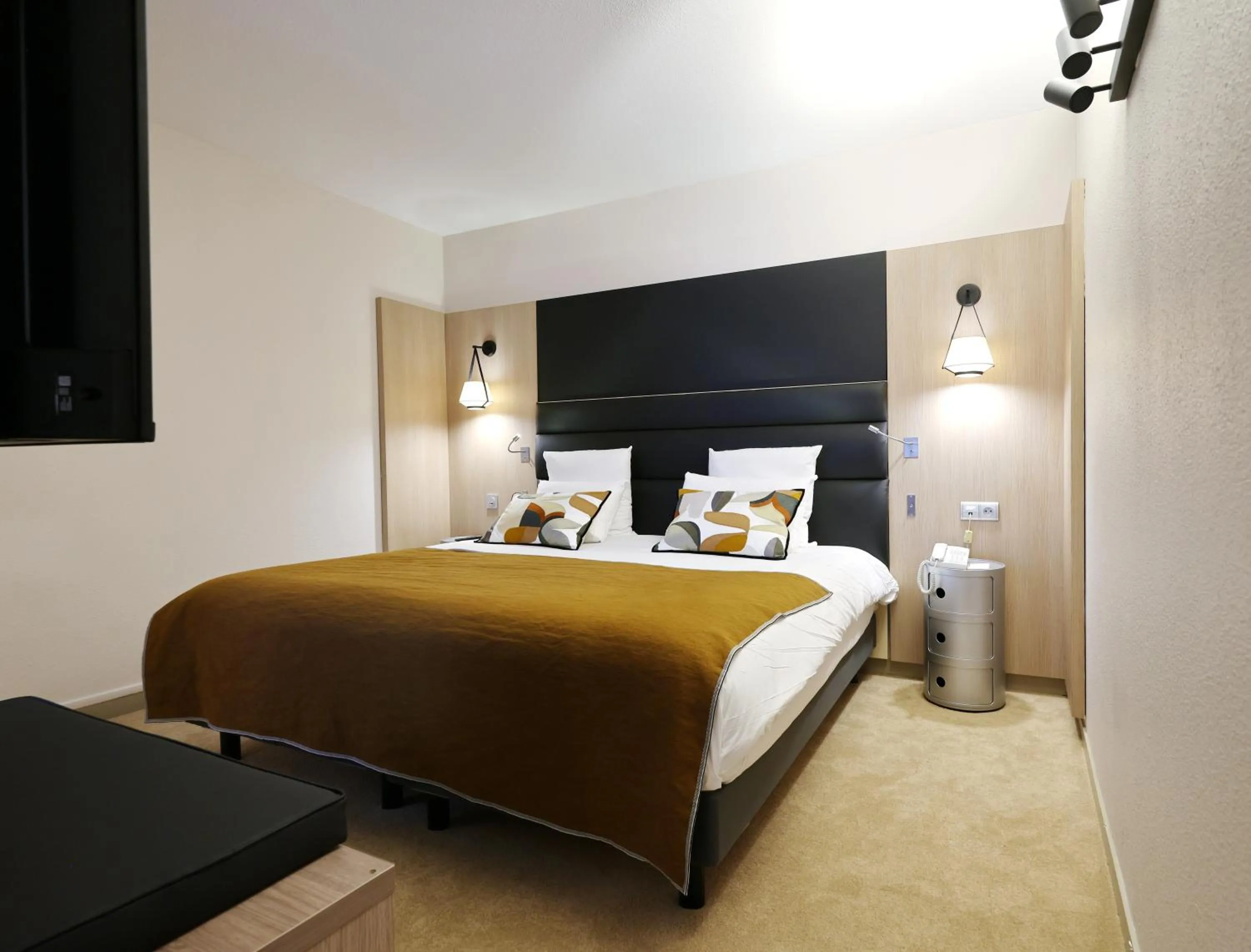 Bed in Mercure Grenoble Centre Porte des Alpes