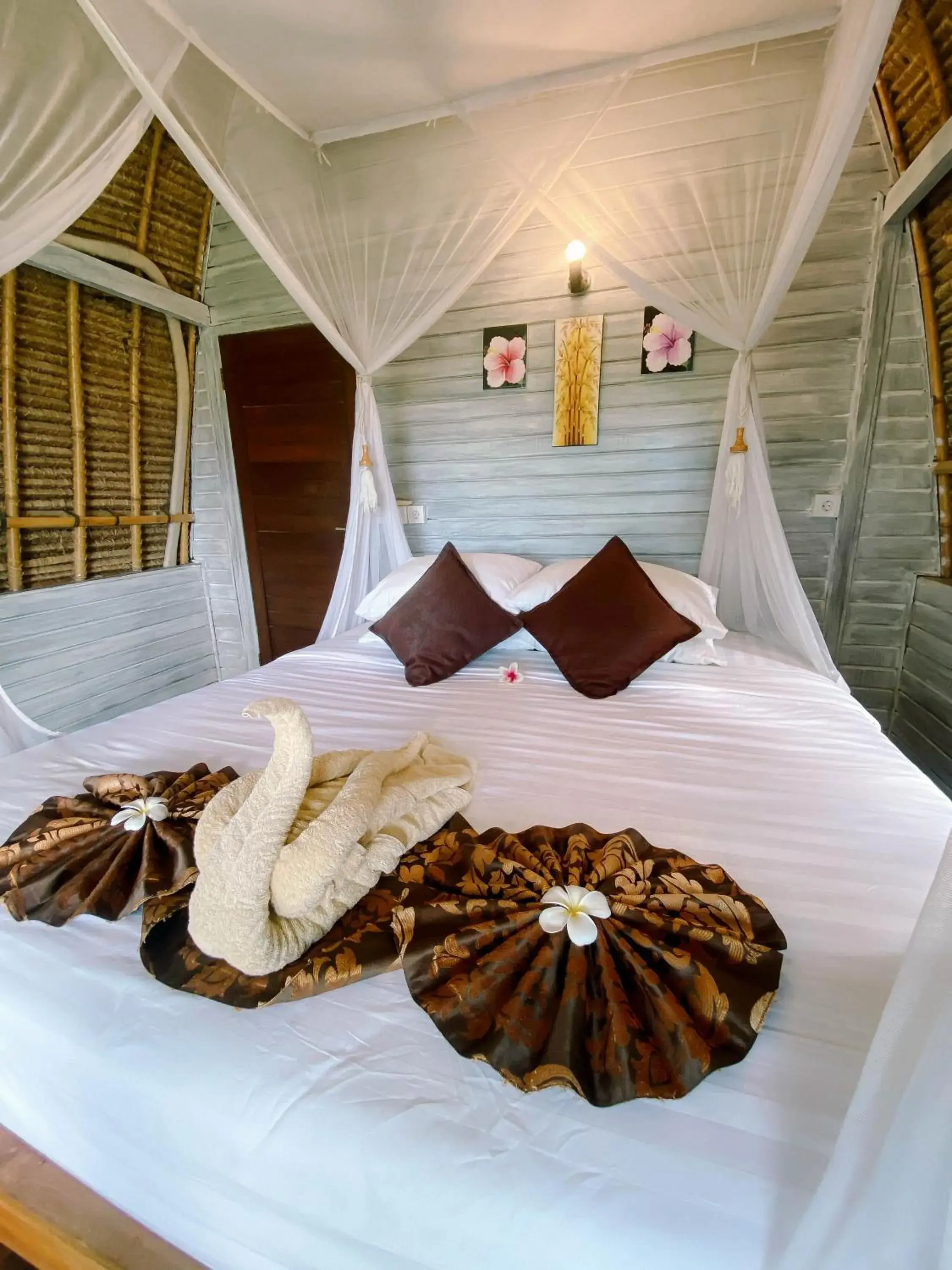 Bed in Abian Huts Dream Beach Lembongan Bed in Abian Huts Dream Beach Lembongan