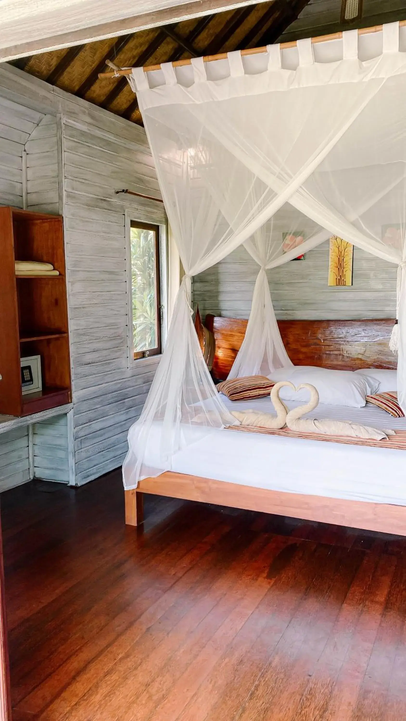 Bed in Abian Huts Dream Beach Lembongan Bed in Abian Huts Dream Beach Lembongan