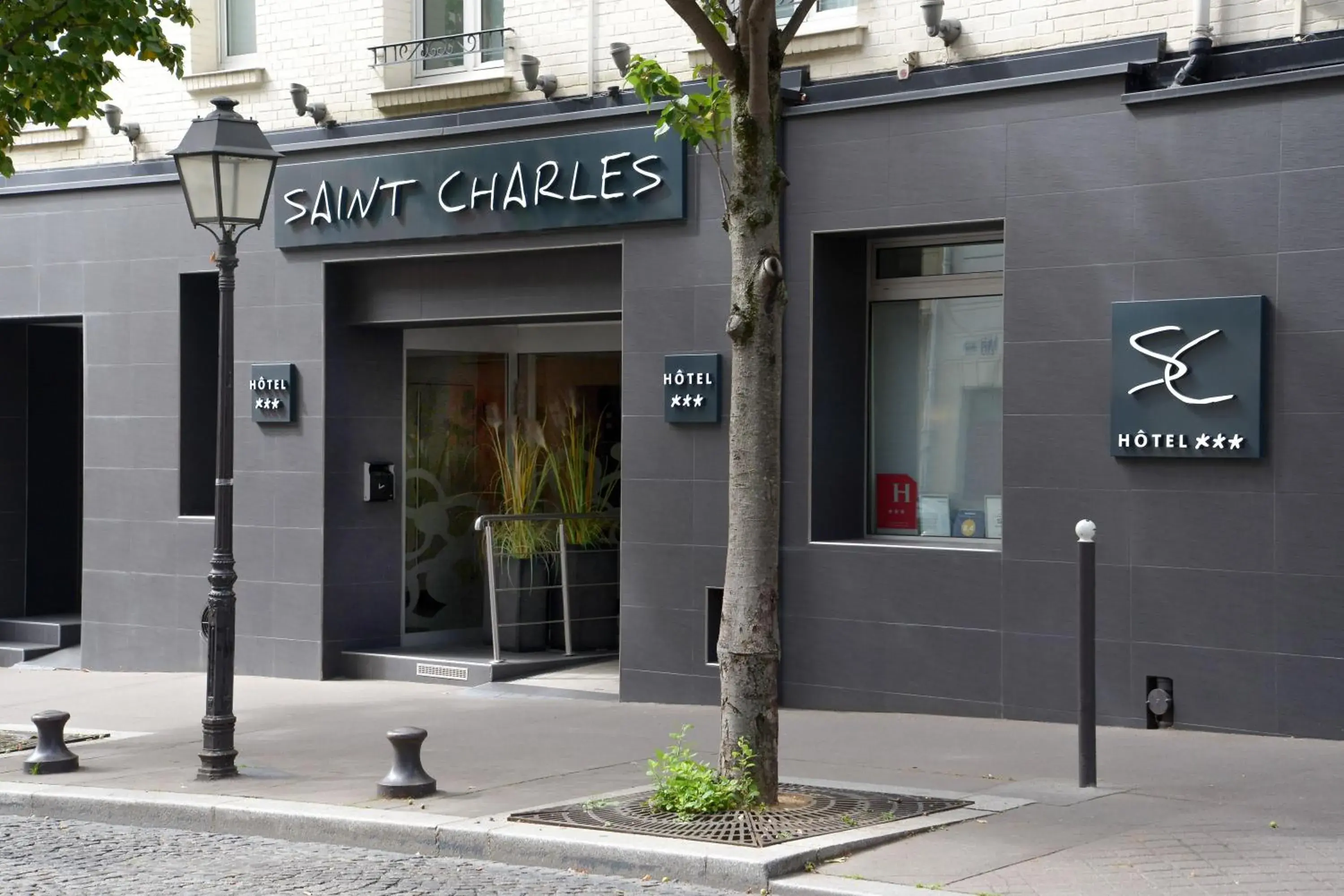 Facade/entrance, Property Logo/Sign in Hotel Saint-Charles