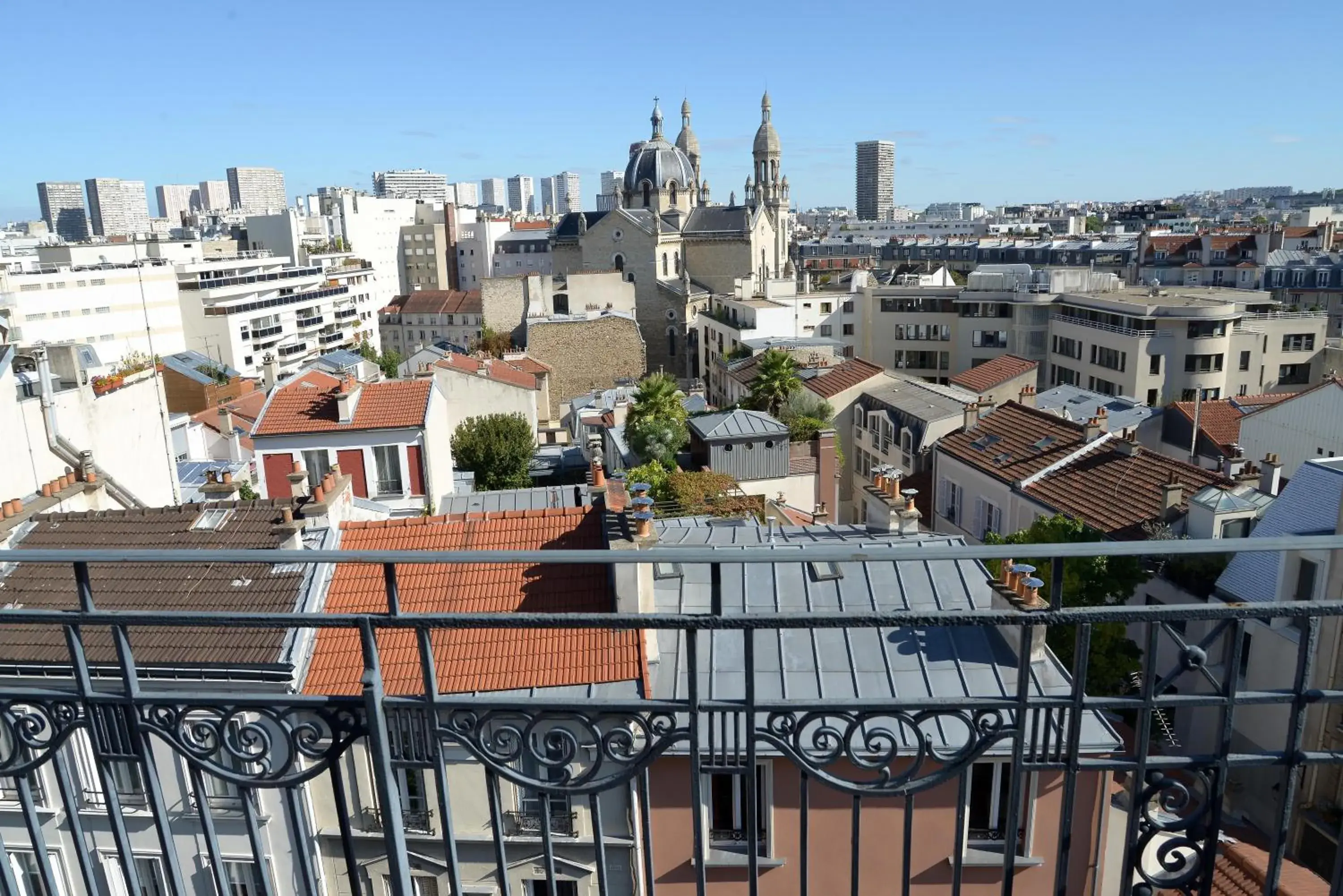 City view in Hotel Saint-Charles