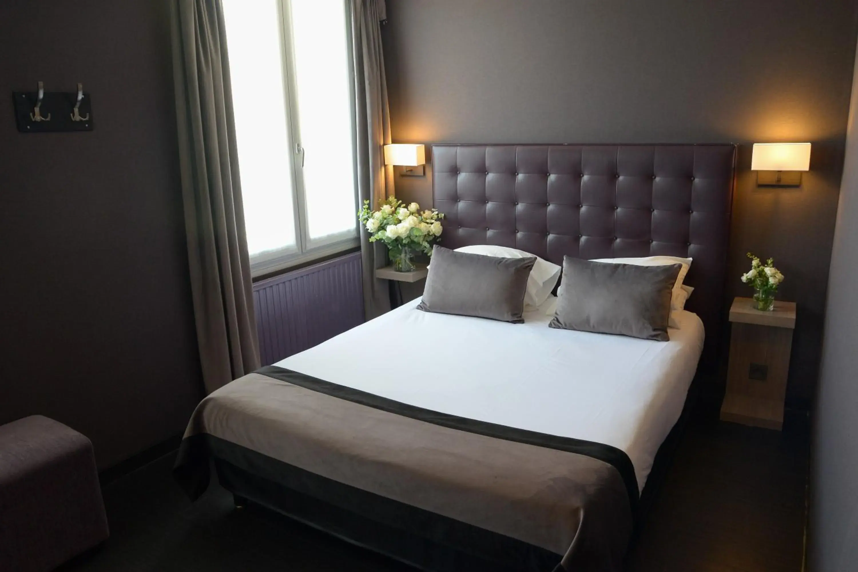 Bed in Hotel Saint-Charles