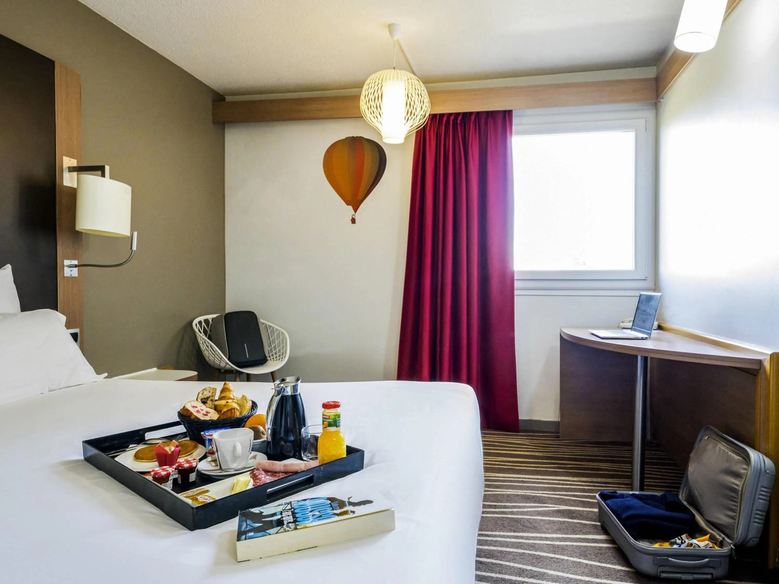Breakfast, Bed in Mercure Vienne Sud Chanas