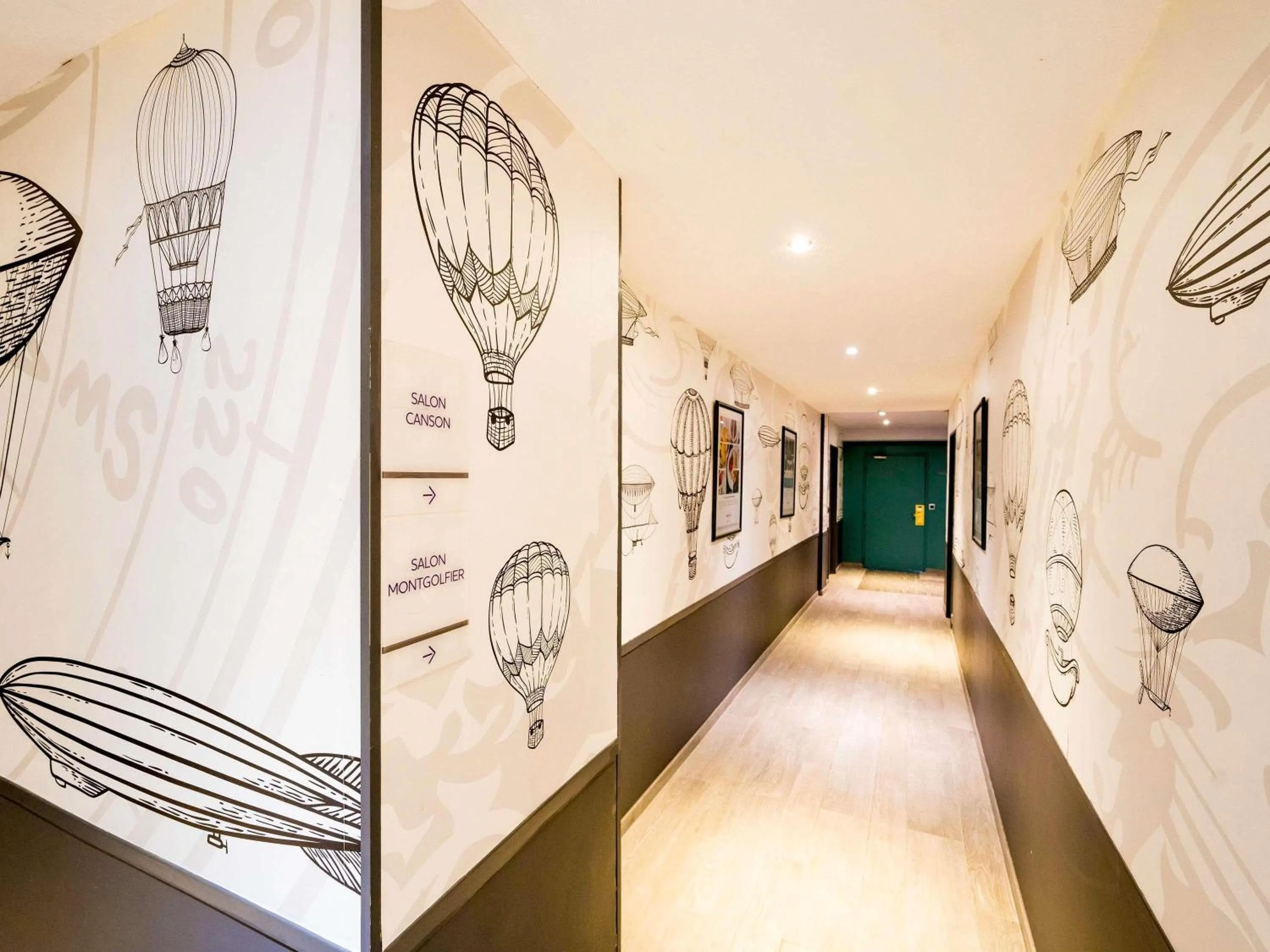 Property building in Mercure Vienne Sud Chanas