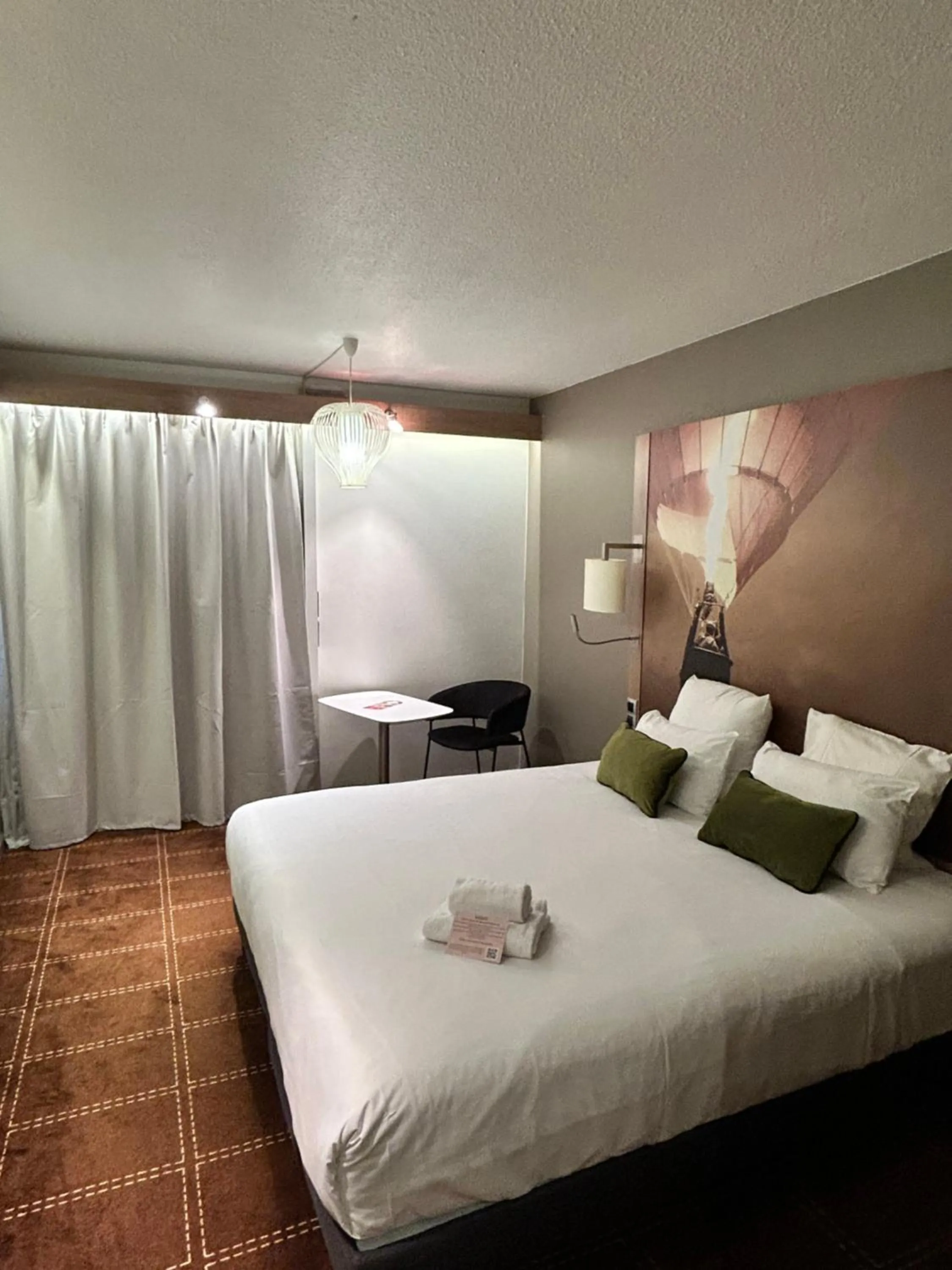 Bed in Mercure Vienne Sud Chanas