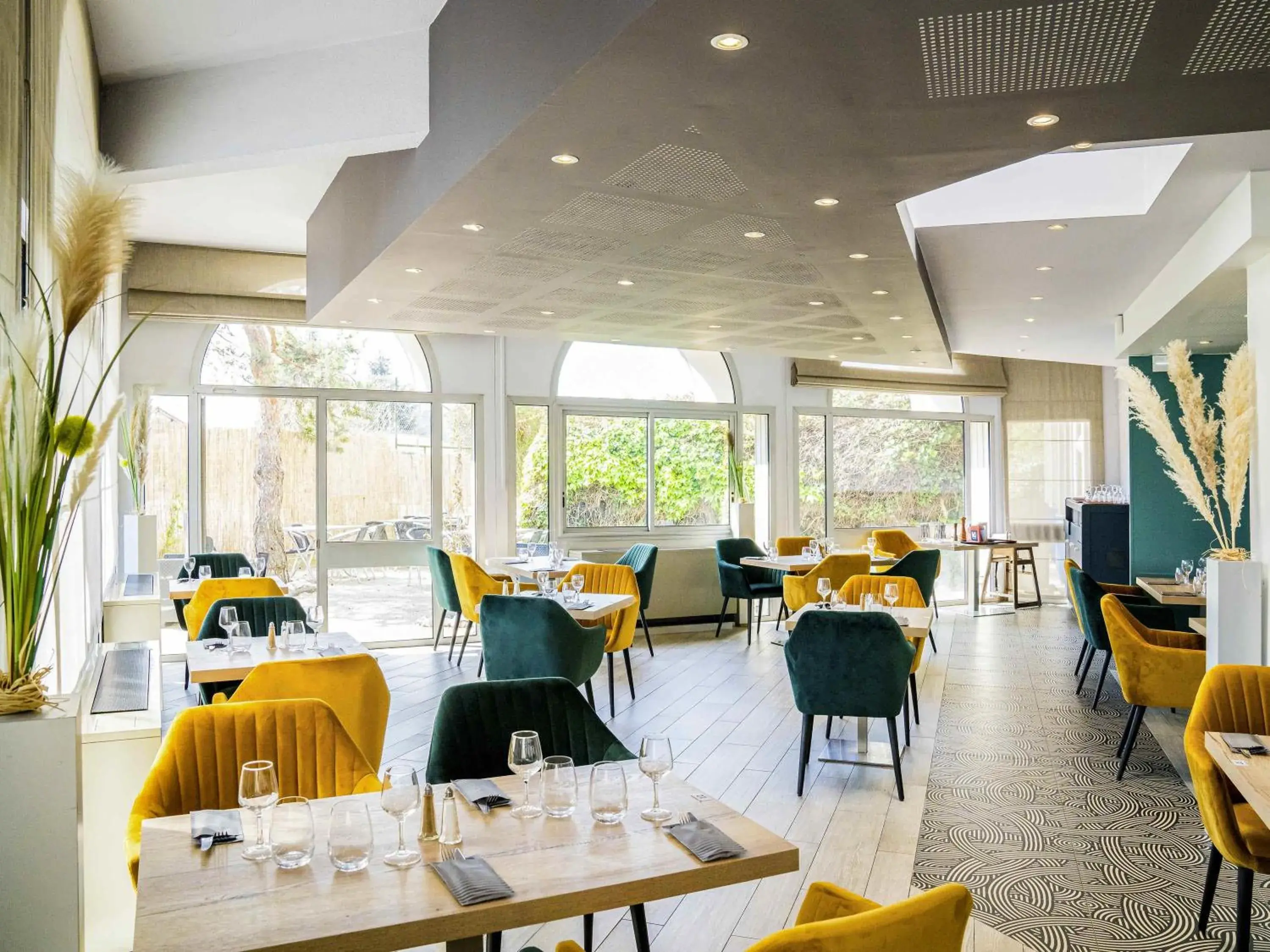 Restaurant/places to eat in Mercure Vienne Sud Chanas Restaurant/places to eat in Mercure Vienne Sud Chanas