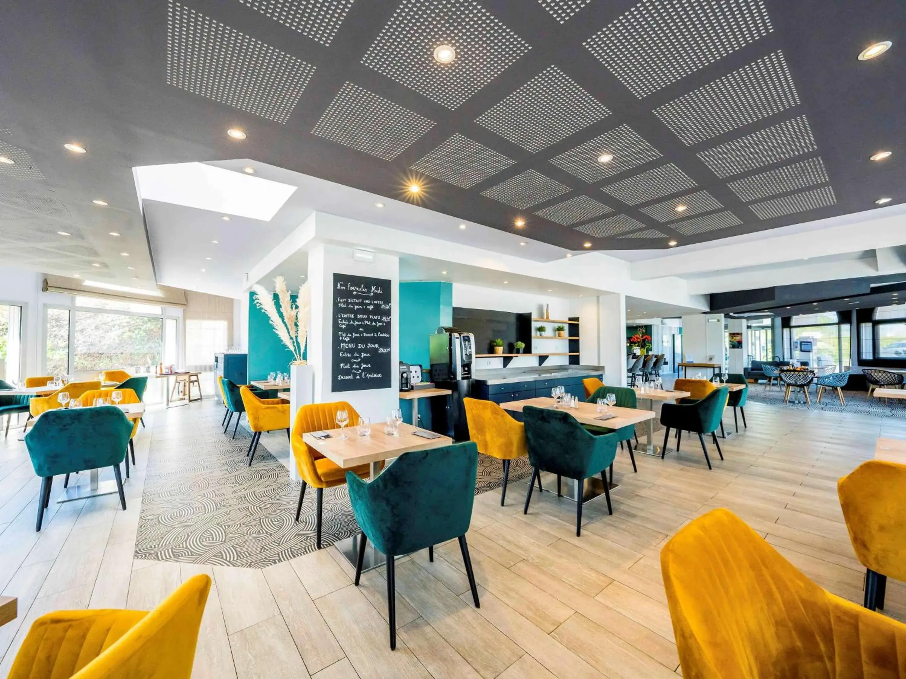 Restaurant/places to eat in Mercure Vienne Sud Chanas Restaurant/places to eat in Mercure Vienne Sud Chanas