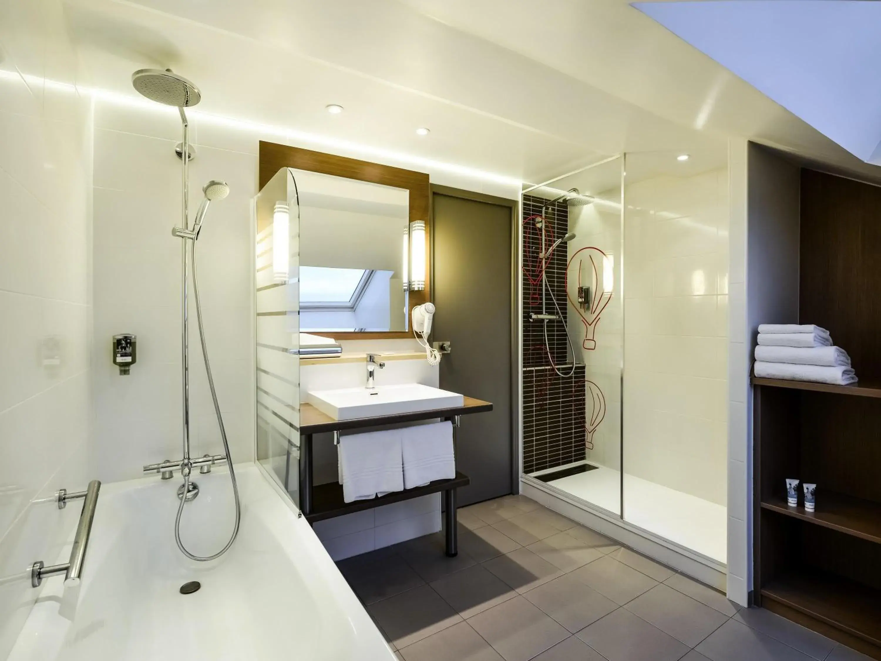 Bedroom in Mercure Vienne Sud Chanas Bedroom in Mercure Vienne Sud Chanas