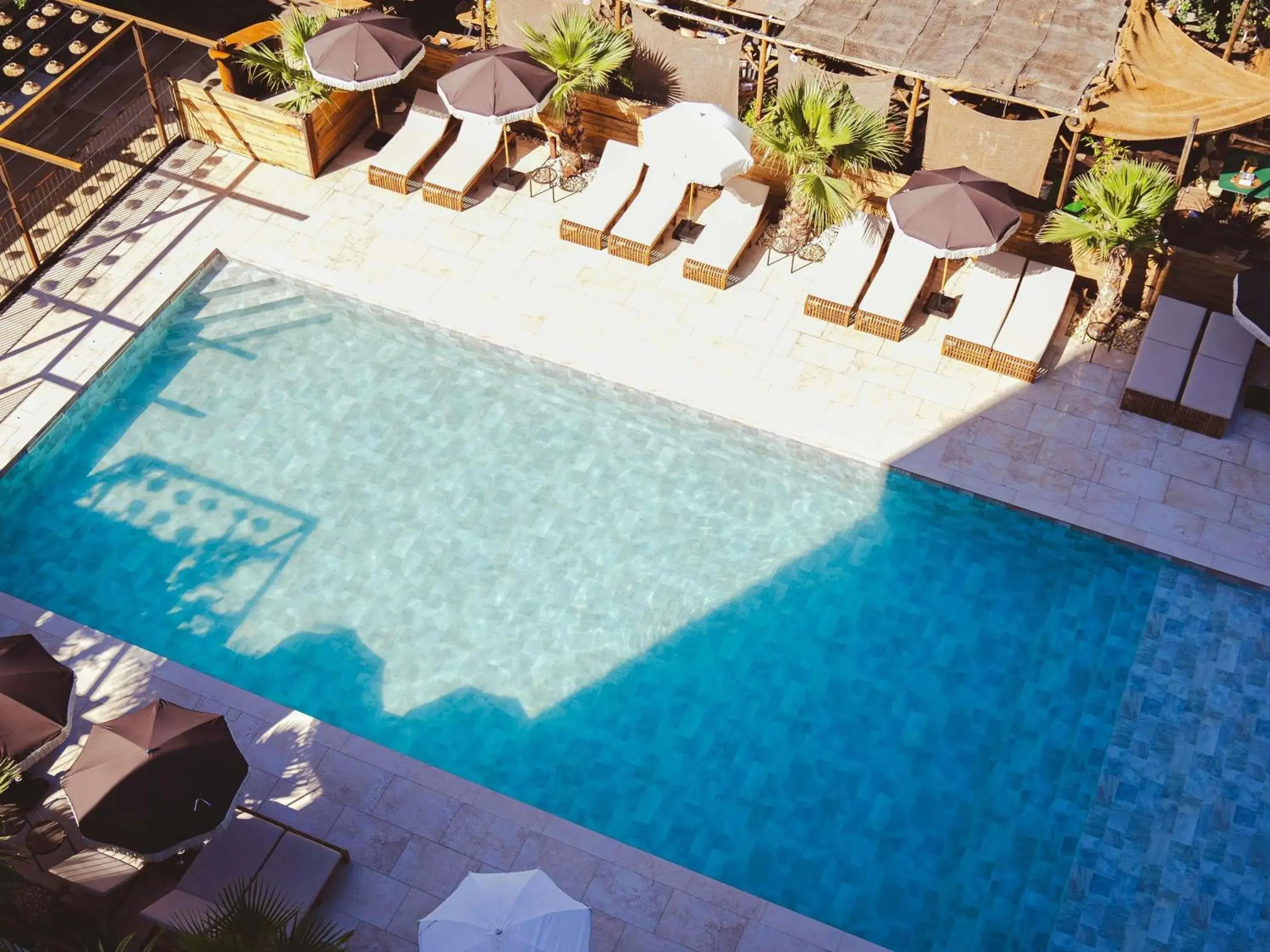 Property building in Novotel Avignon Nord Property building in Novotel Avignon Nord