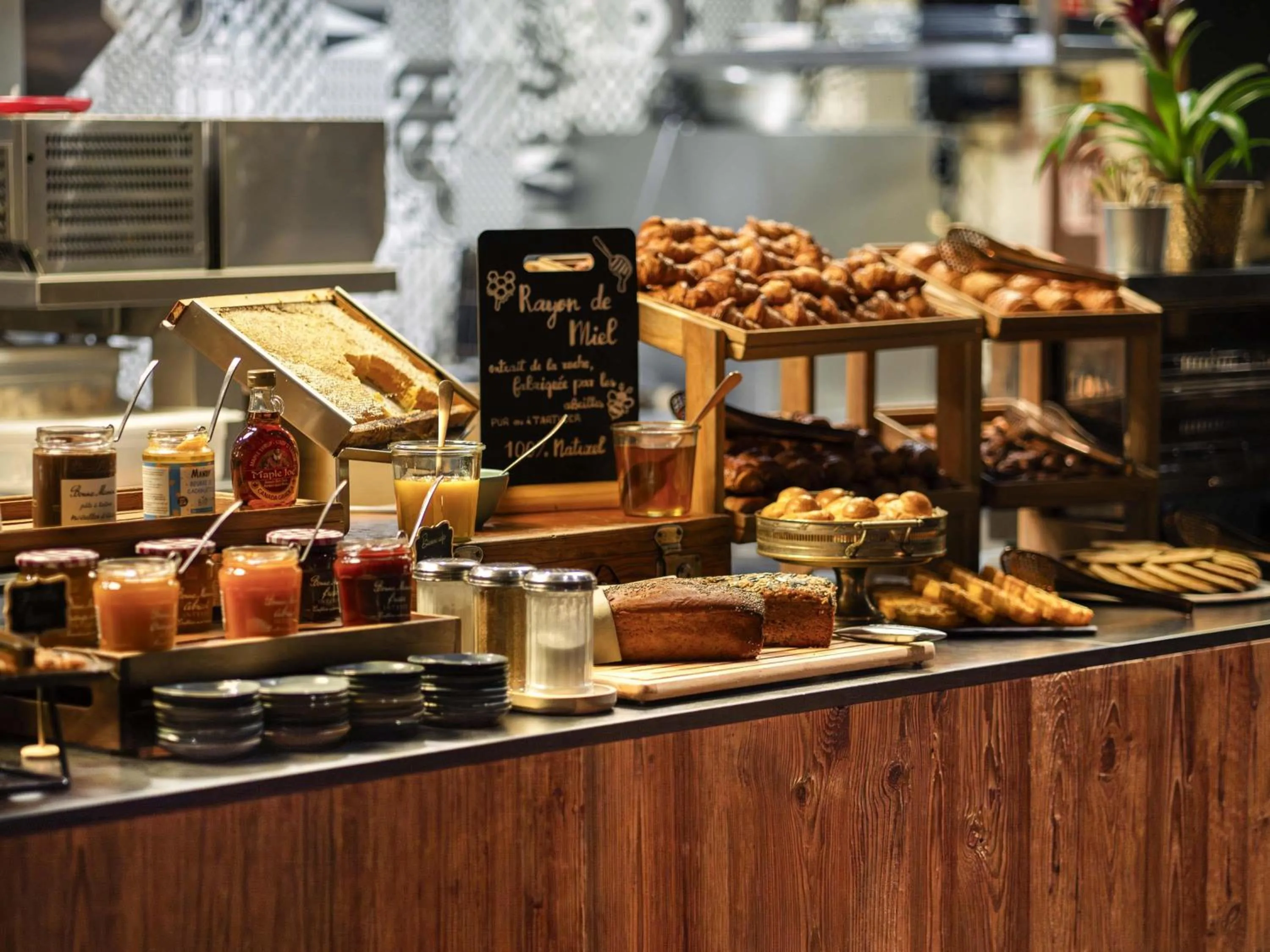 Breakfast in Novotel Avignon Nord