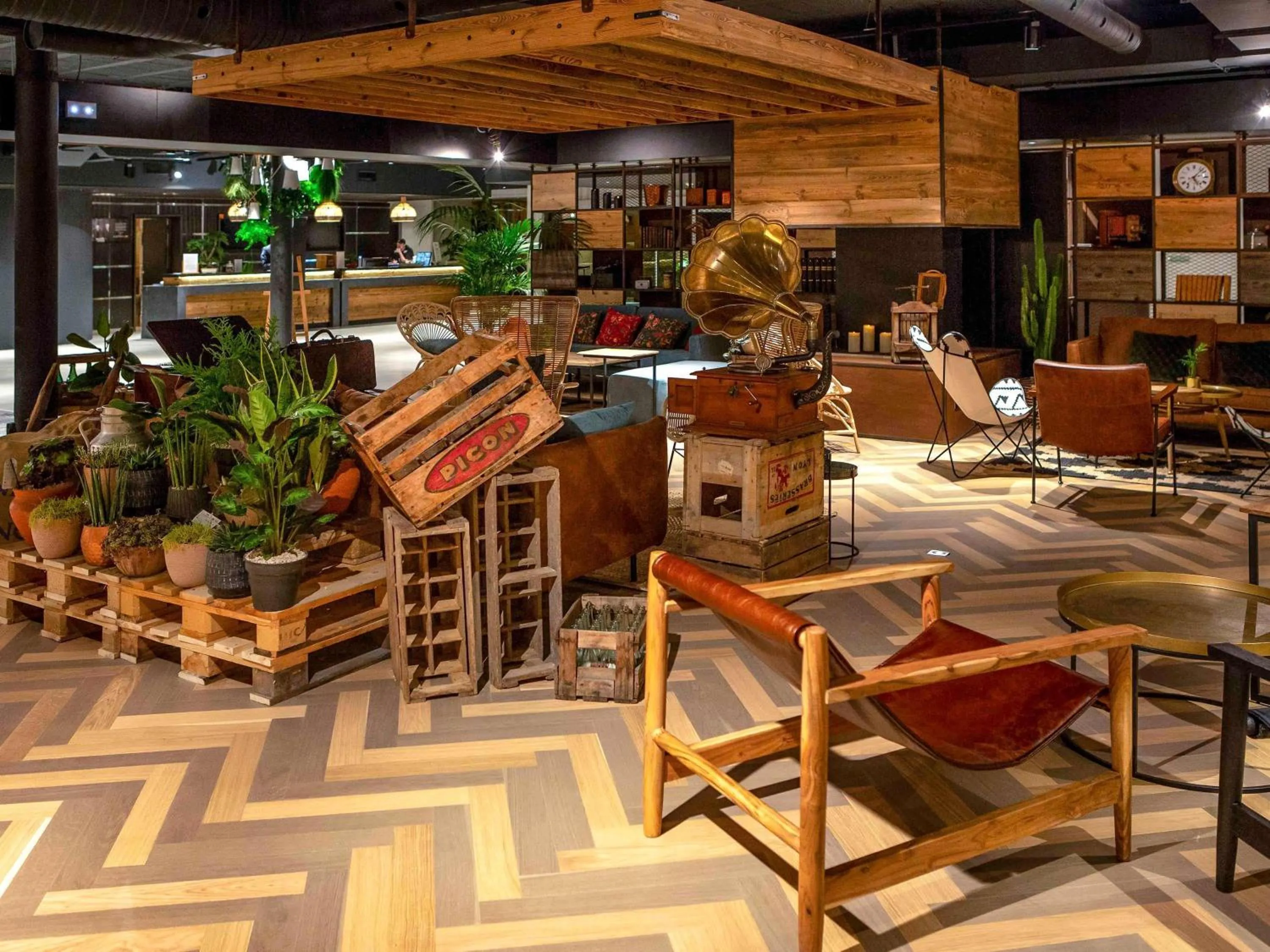 Lounge or bar in Novotel Avignon Nord