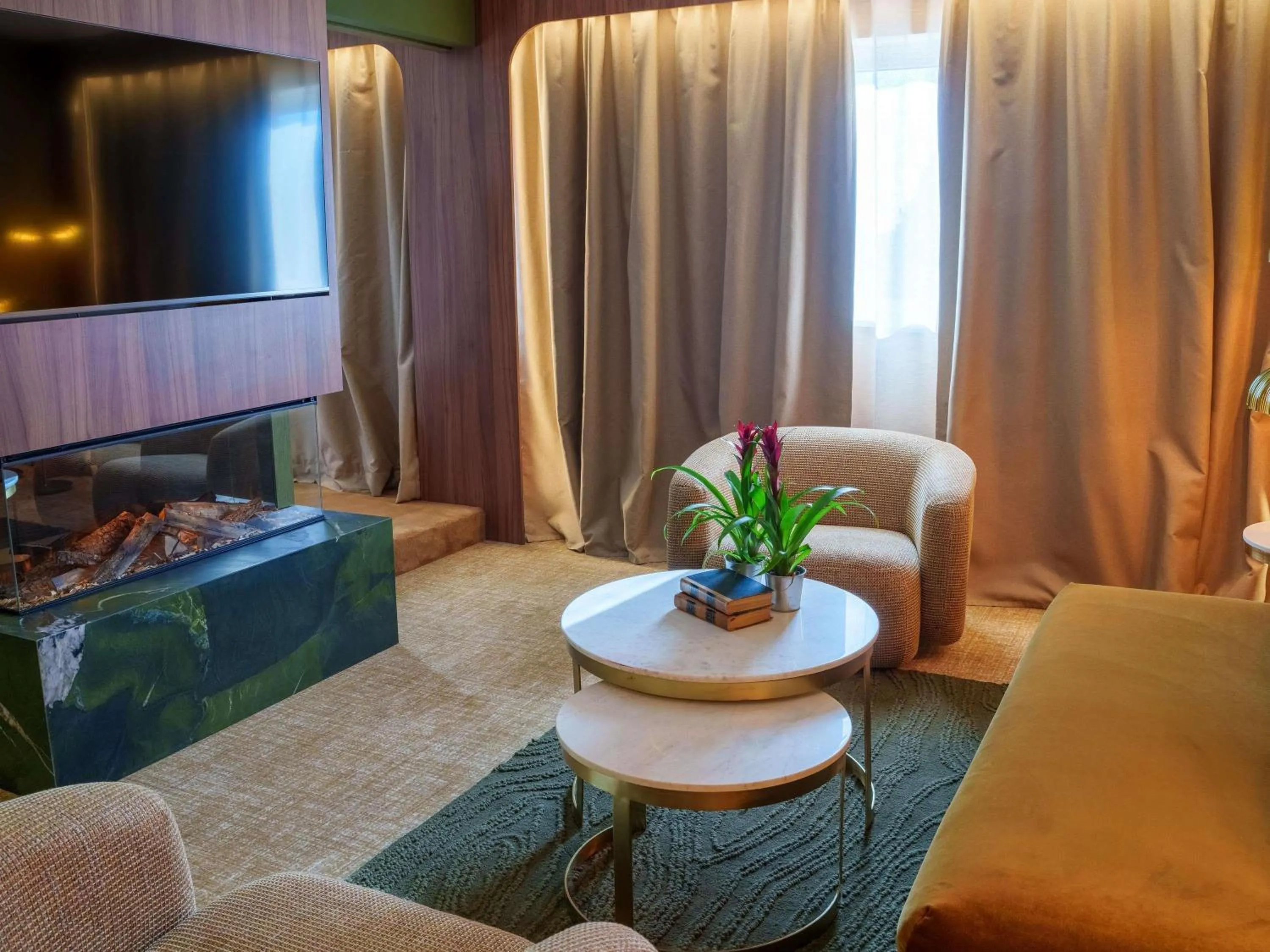 Bedroom in Novotel Avignon Nord