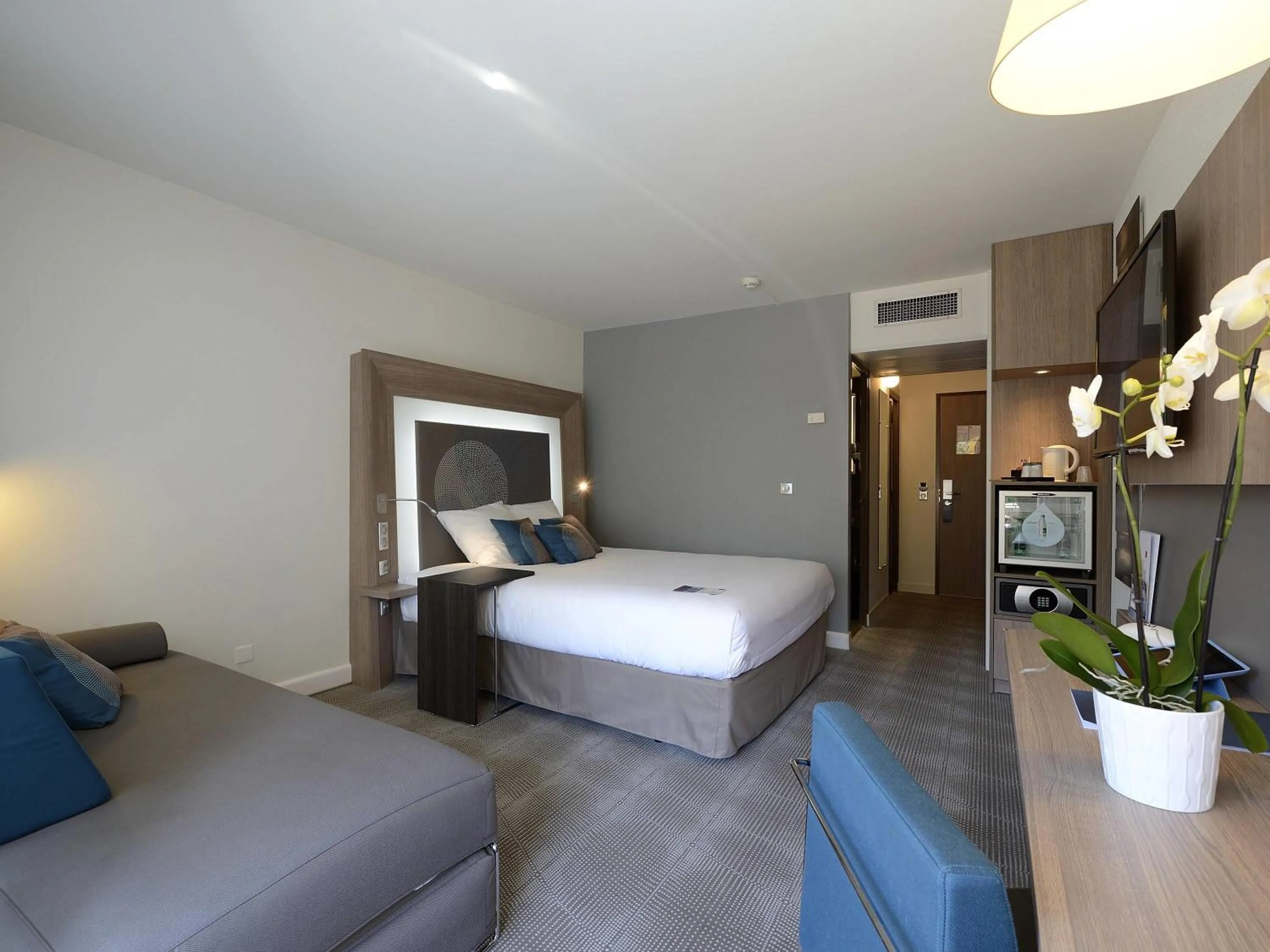 Bedroom, Bed in Novotel Avignon Nord