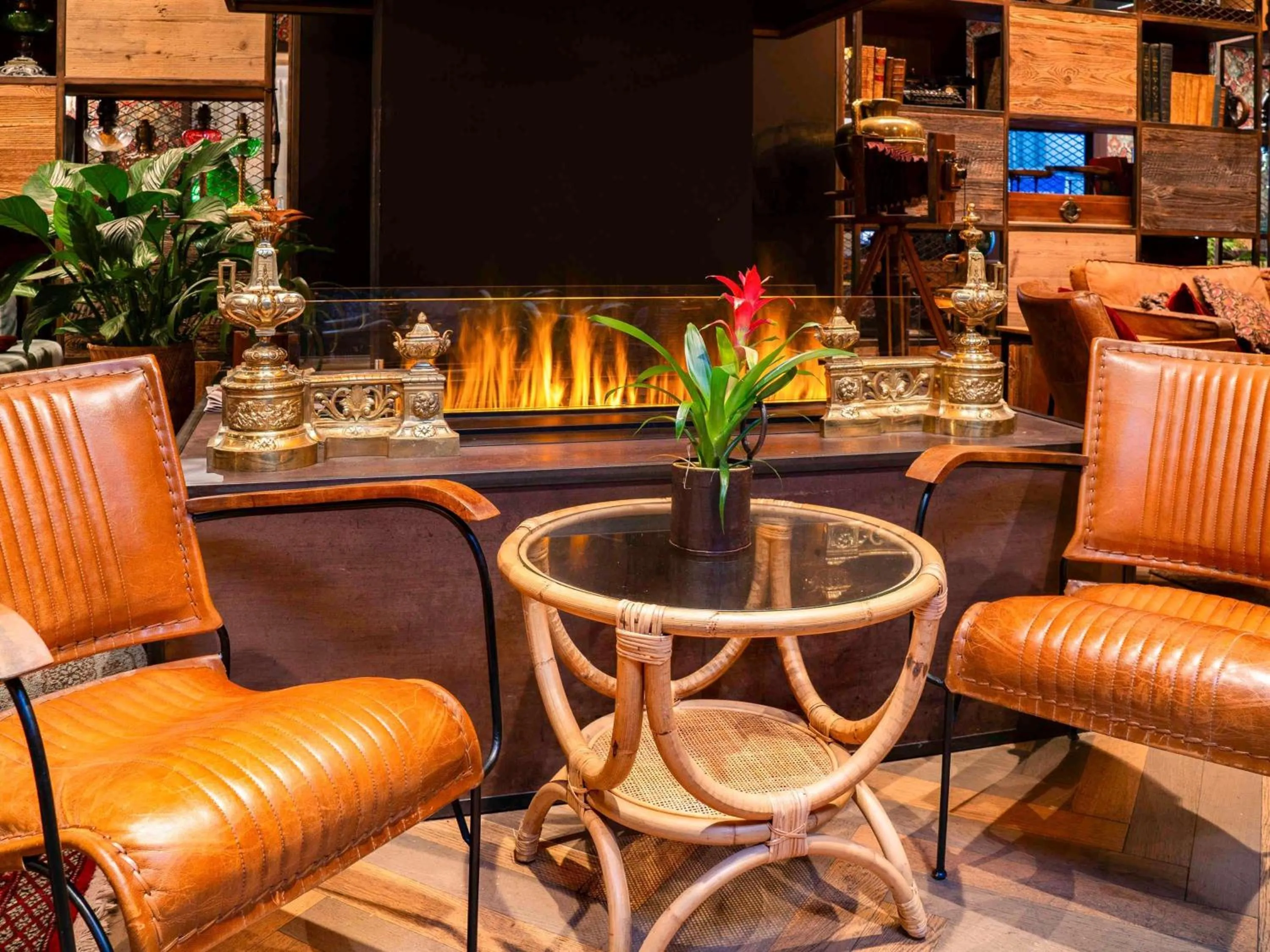 Lounge or bar in Novotel Avignon Nord