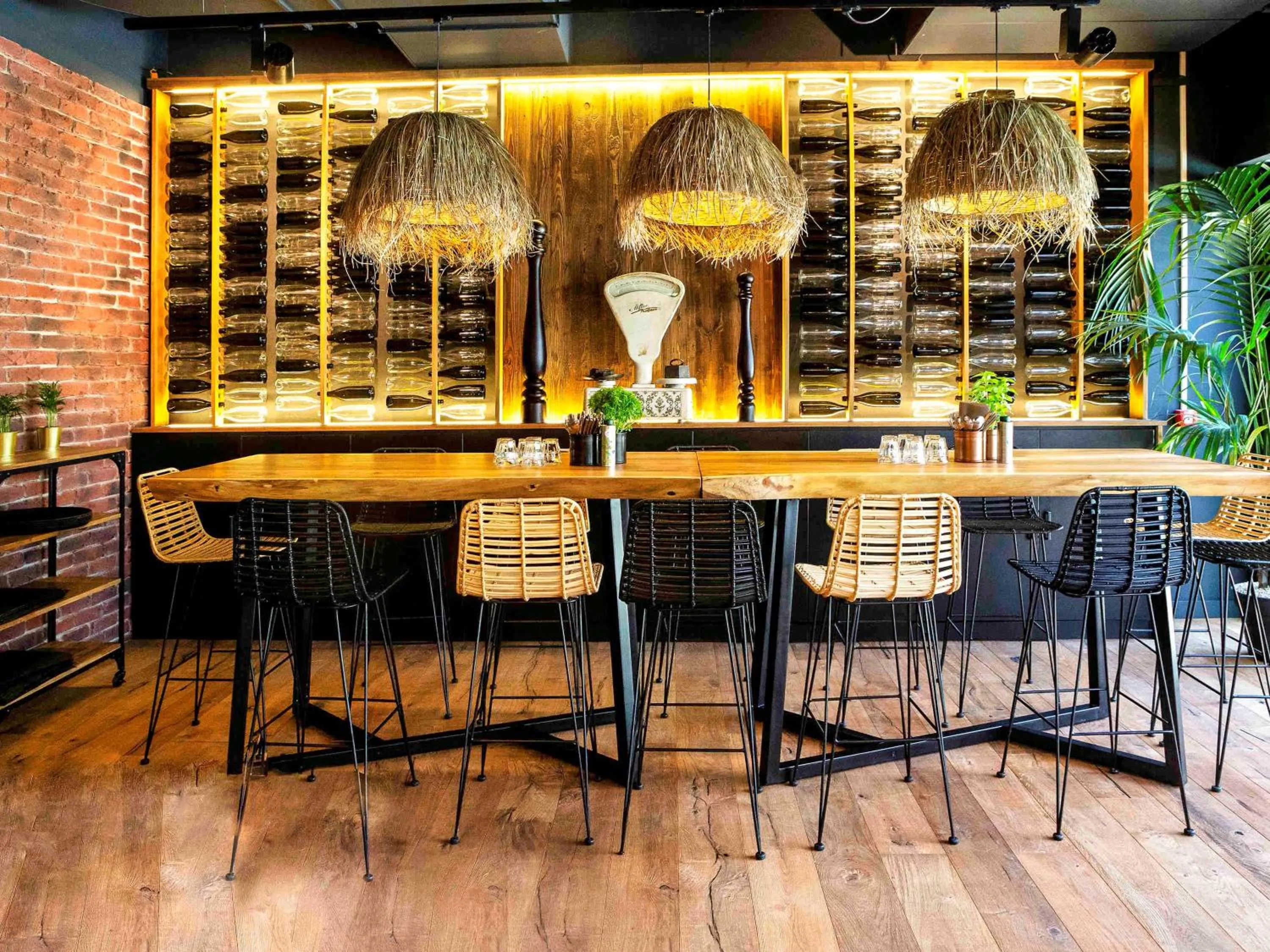 Restaurant/places to eat in Novotel Avignon Nord