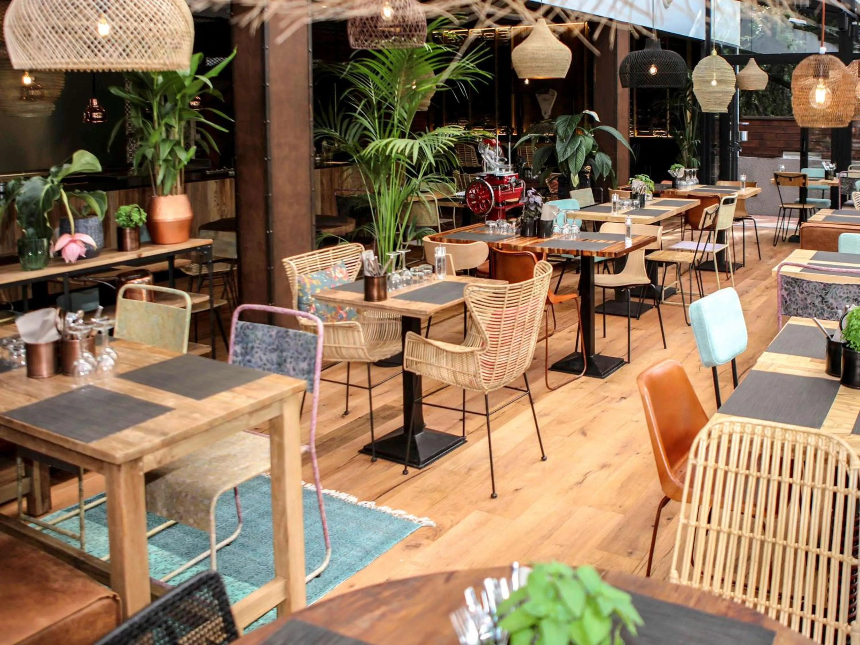 Restaurant/places to eat in Novotel Avignon Nord