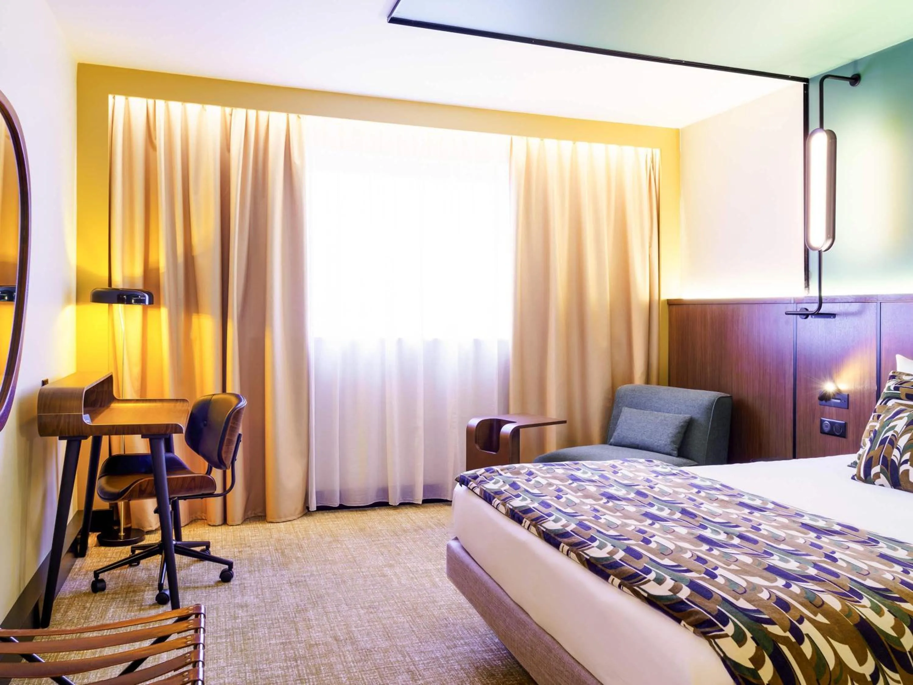 Bedroom, Bed in Novotel Avignon Nord