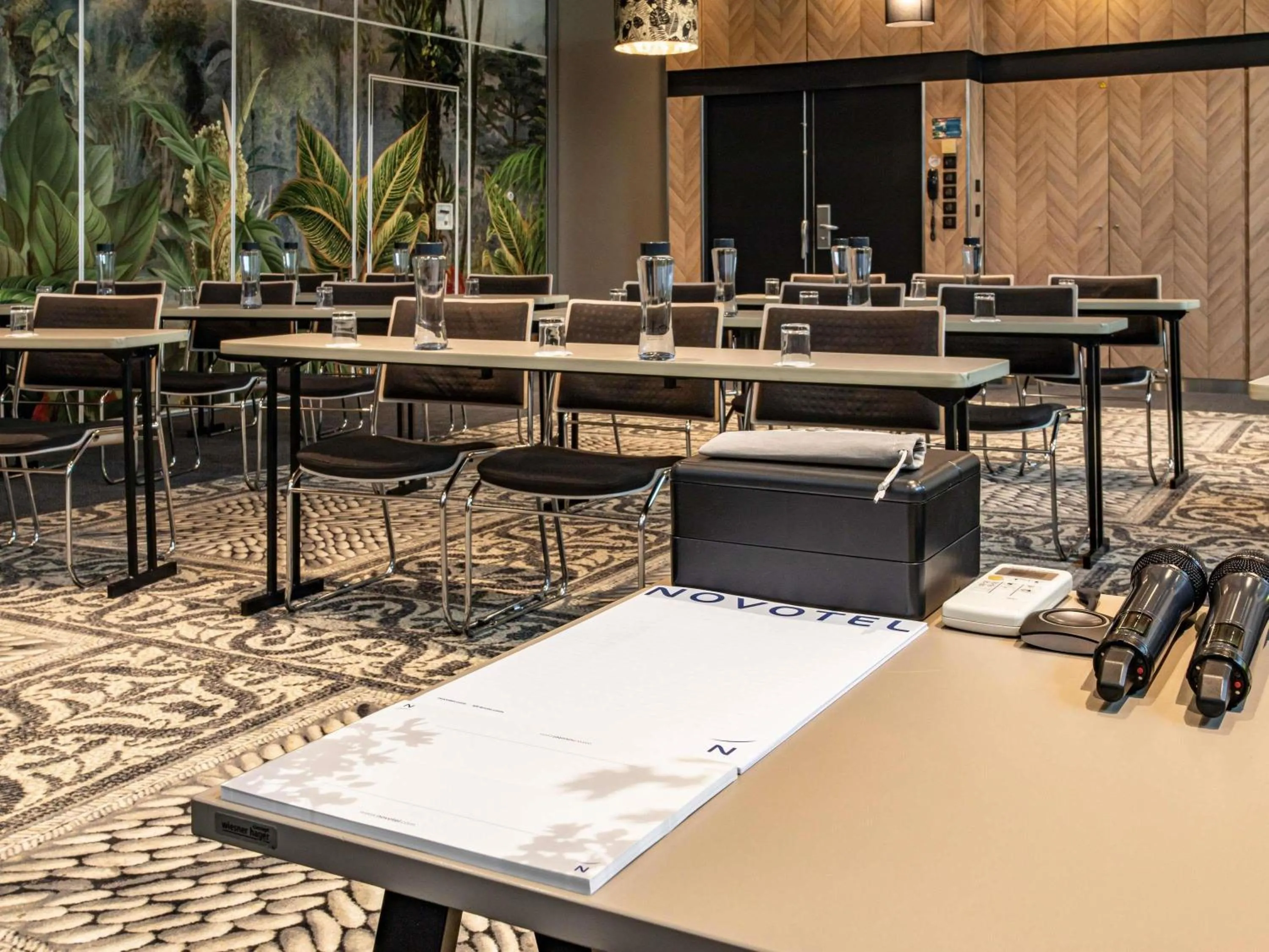 Meeting/conference room in Novotel Paris 14 Porte d'Orléans
