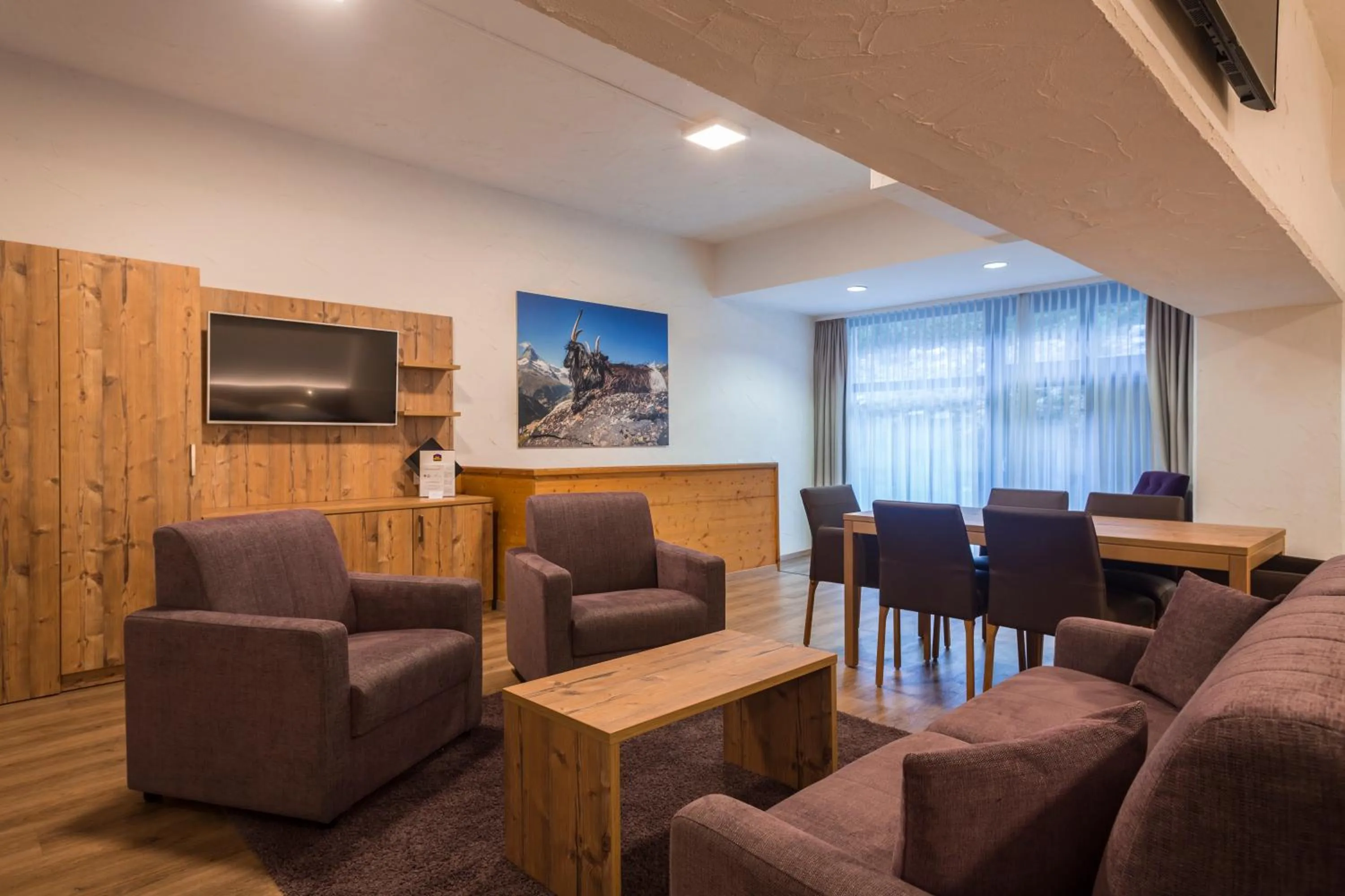 Living room in Zermatt Budget Rooms