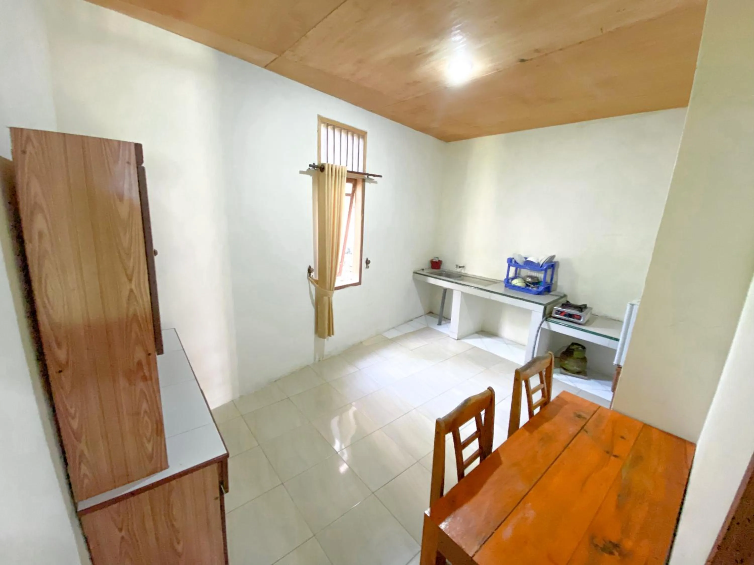 kitchen, Bed in Lekjon Cottage