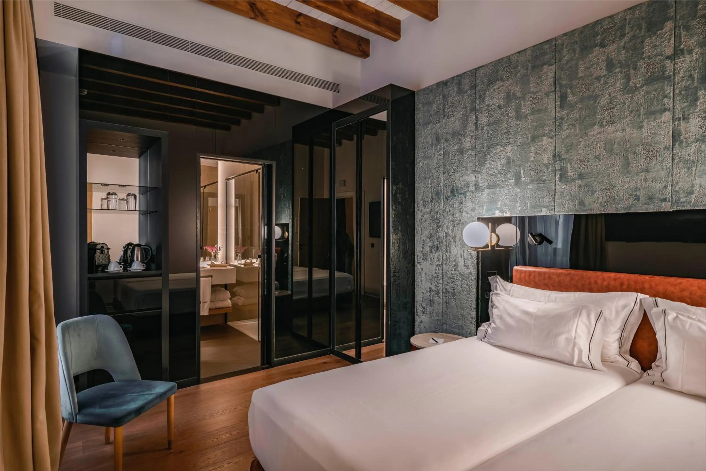 Bathroom, Bed in Vincci Selección Unuk 5 GL