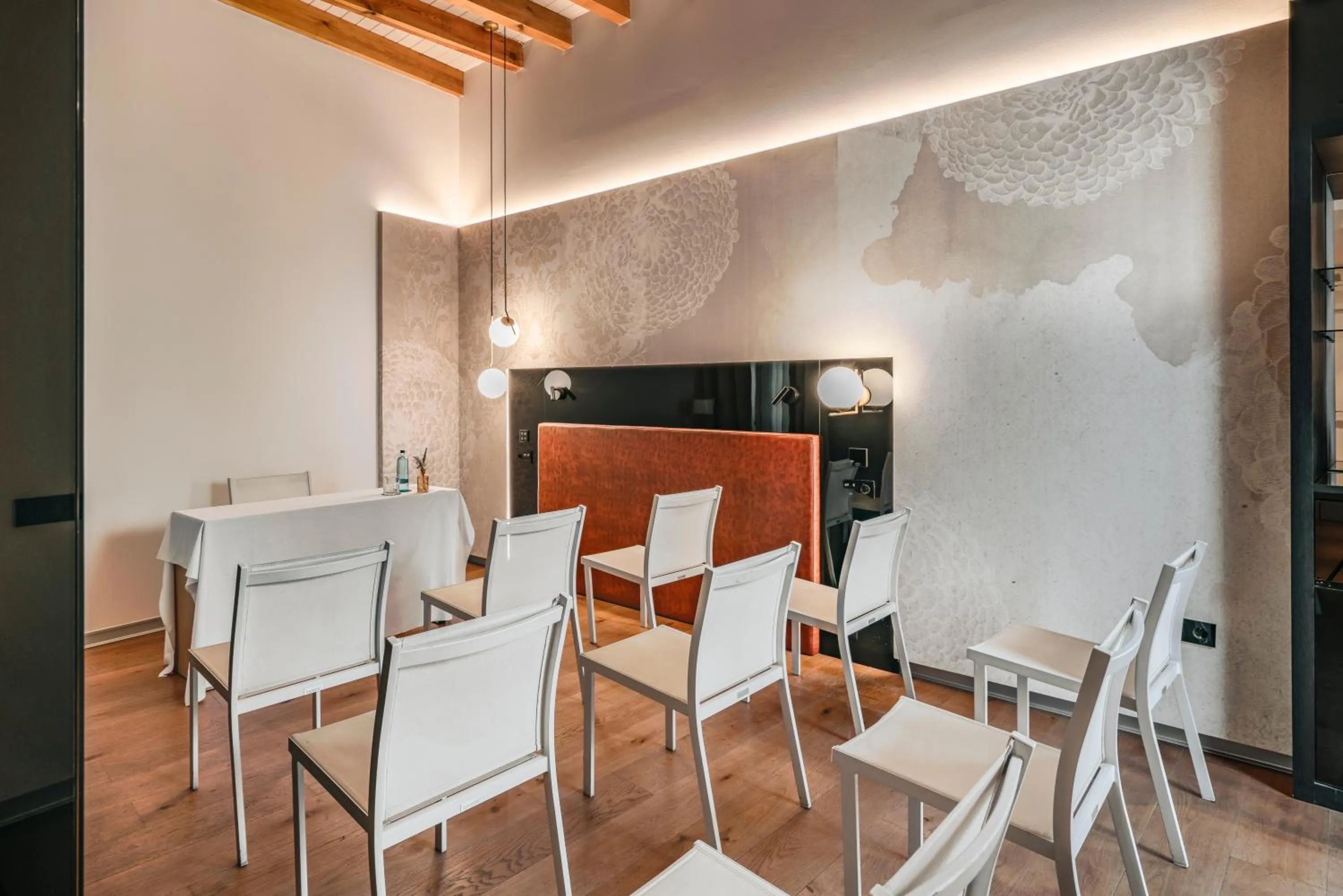 Meeting/conference room in Vincci Selección Unuk 5 GL