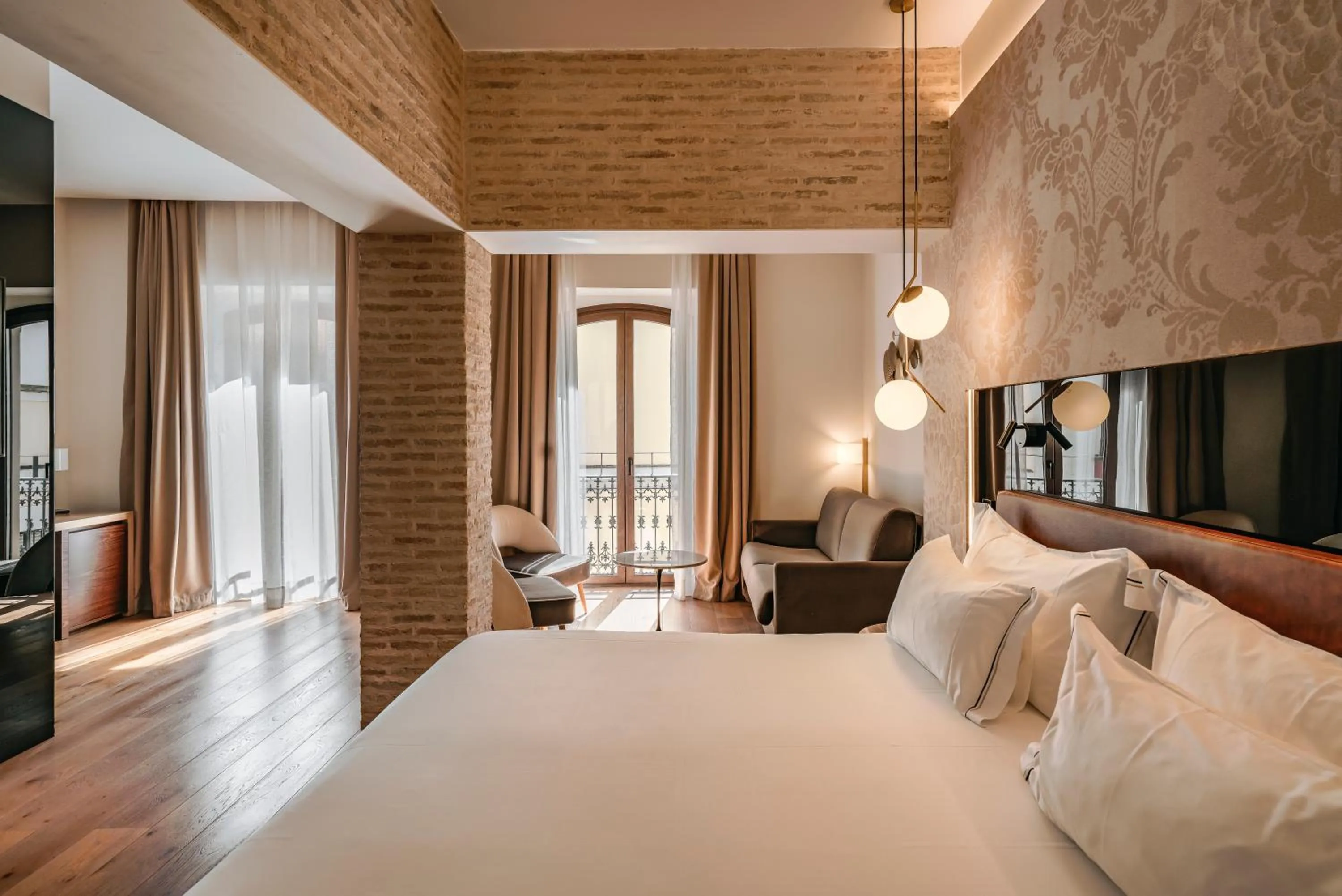 Decorative detail, Bed in Vincci Selección Unuk 5 GL