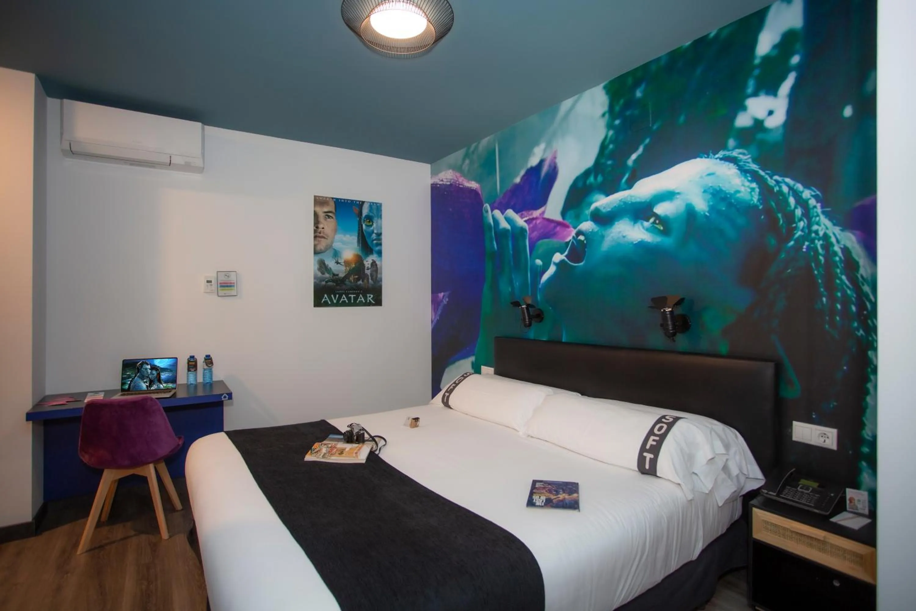 Bedroom, Bed in Casual del Cine Valencia