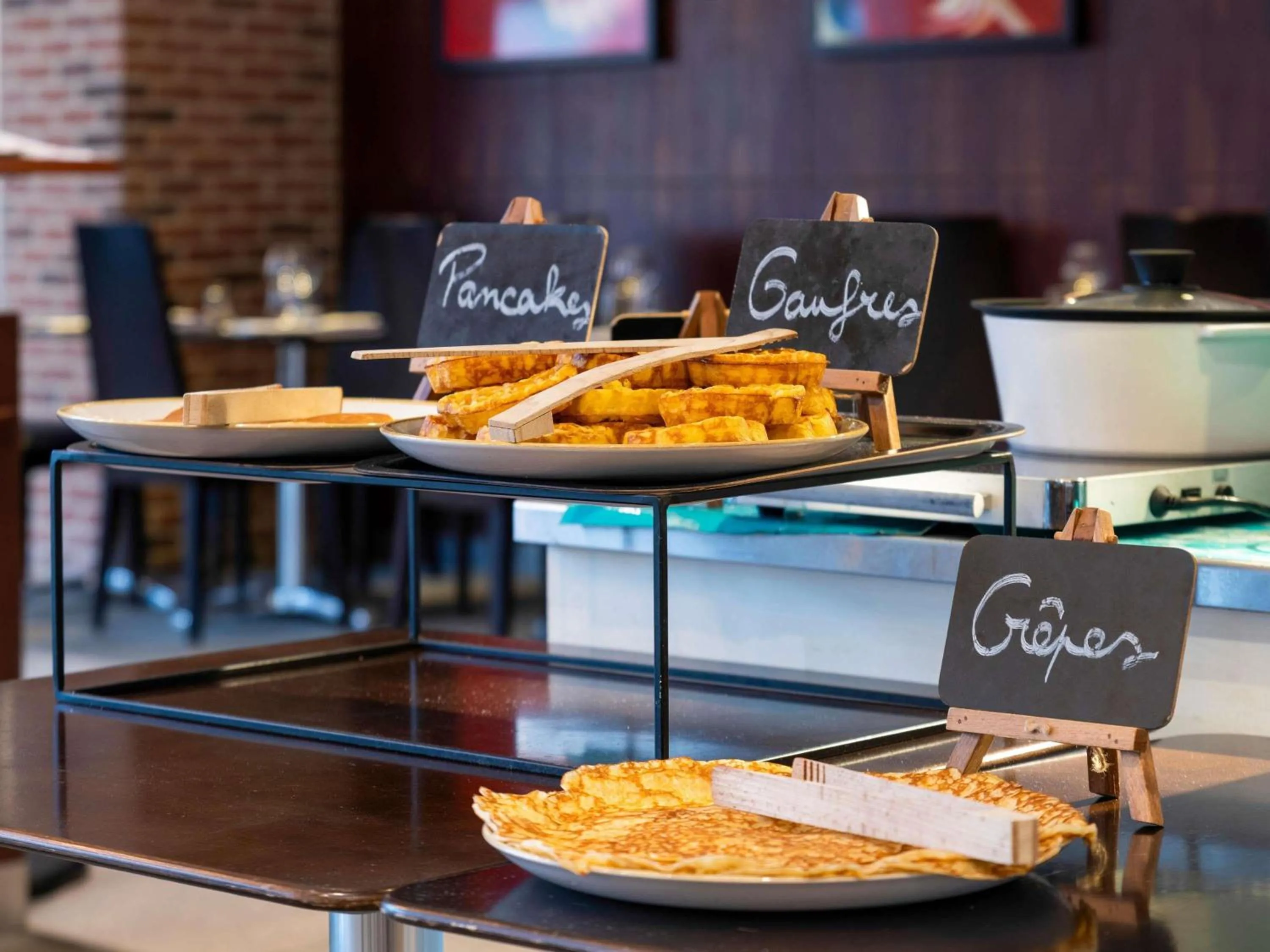 Breakfast in Novotel Grenoble Centre