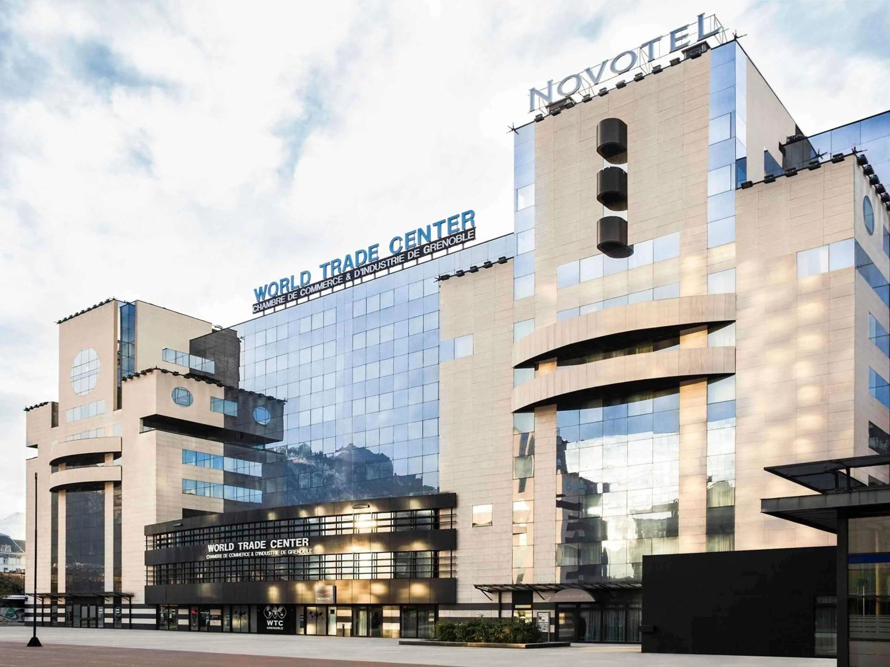 Property building in Novotel Grenoble Centre