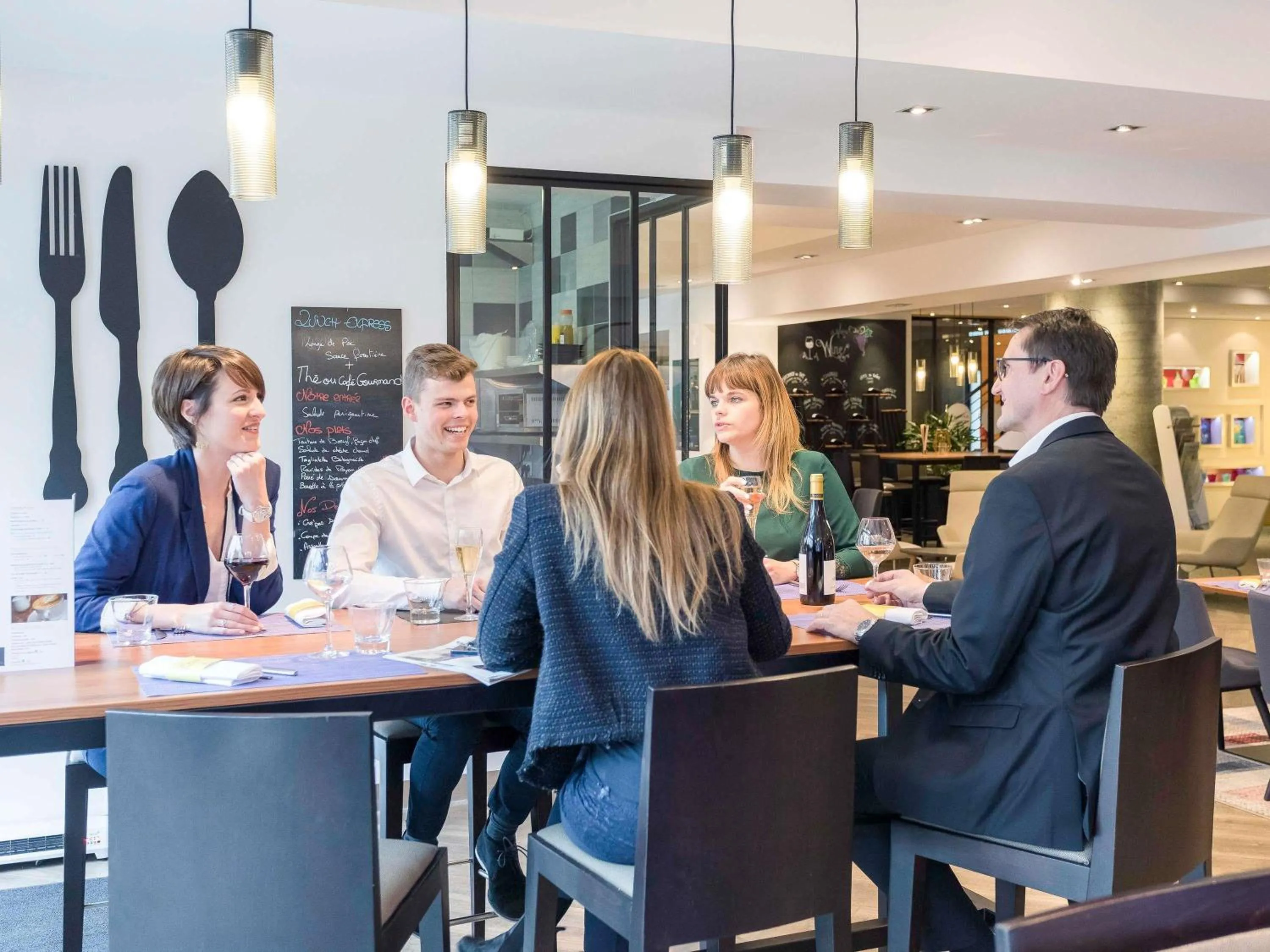 Lounge or bar in Novotel Grenoble Centre