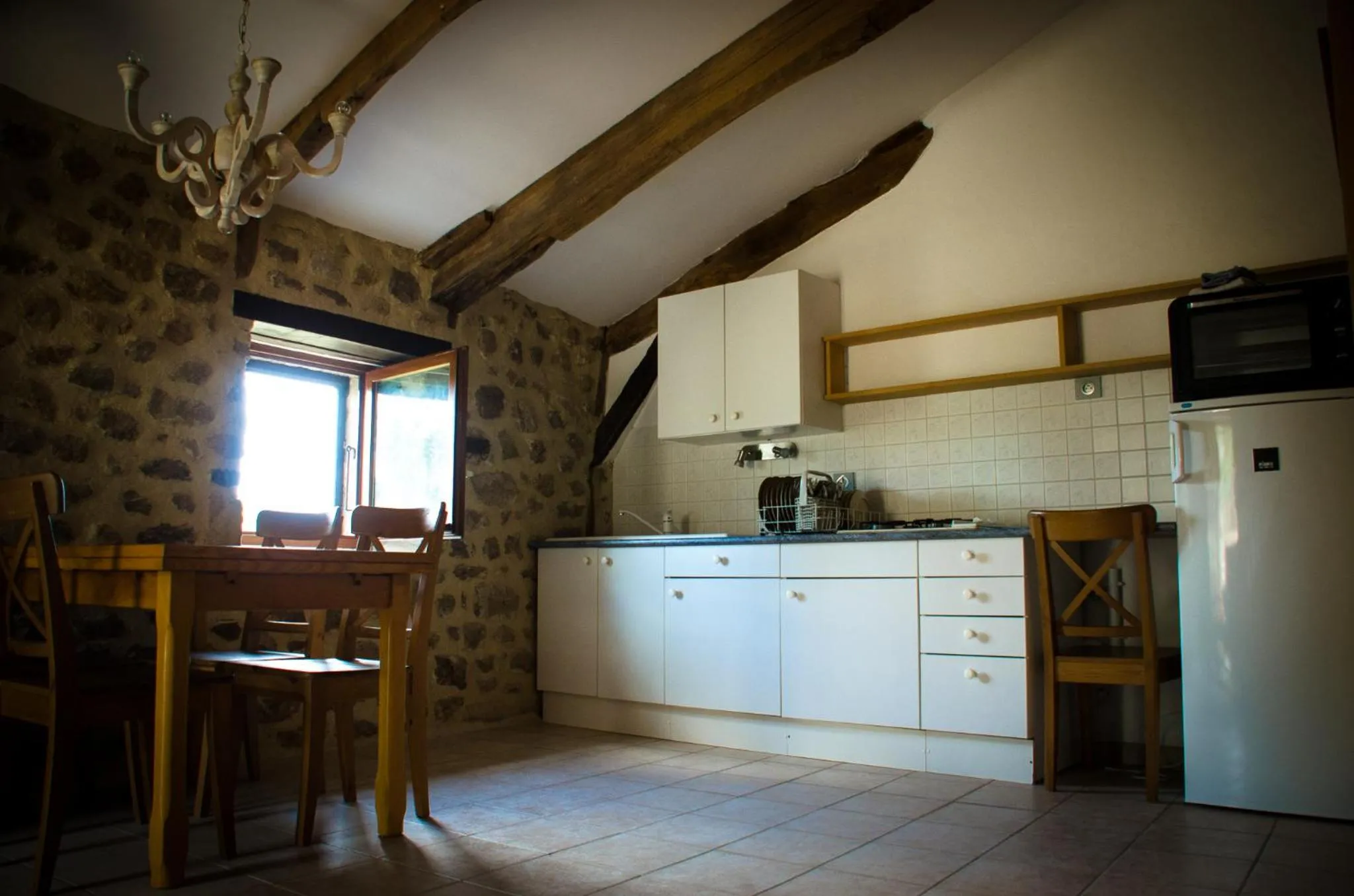 kitchen in Le Petit Rias Gîte Soleil