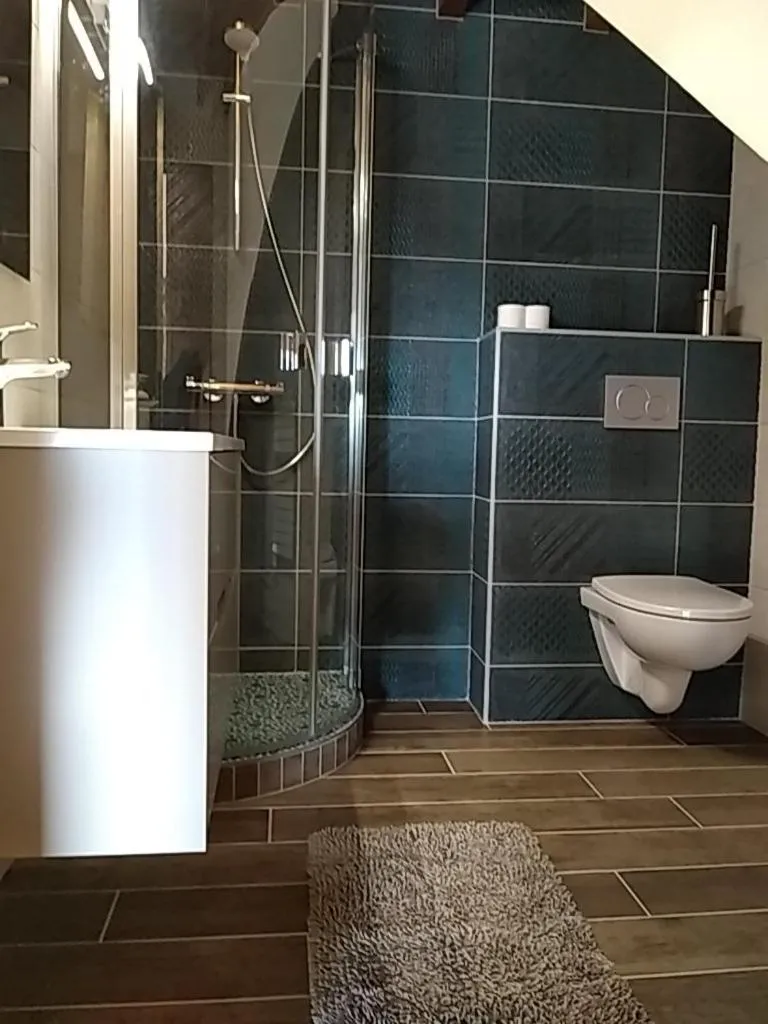 Shower in Le Petit Rias Gîte Soleil