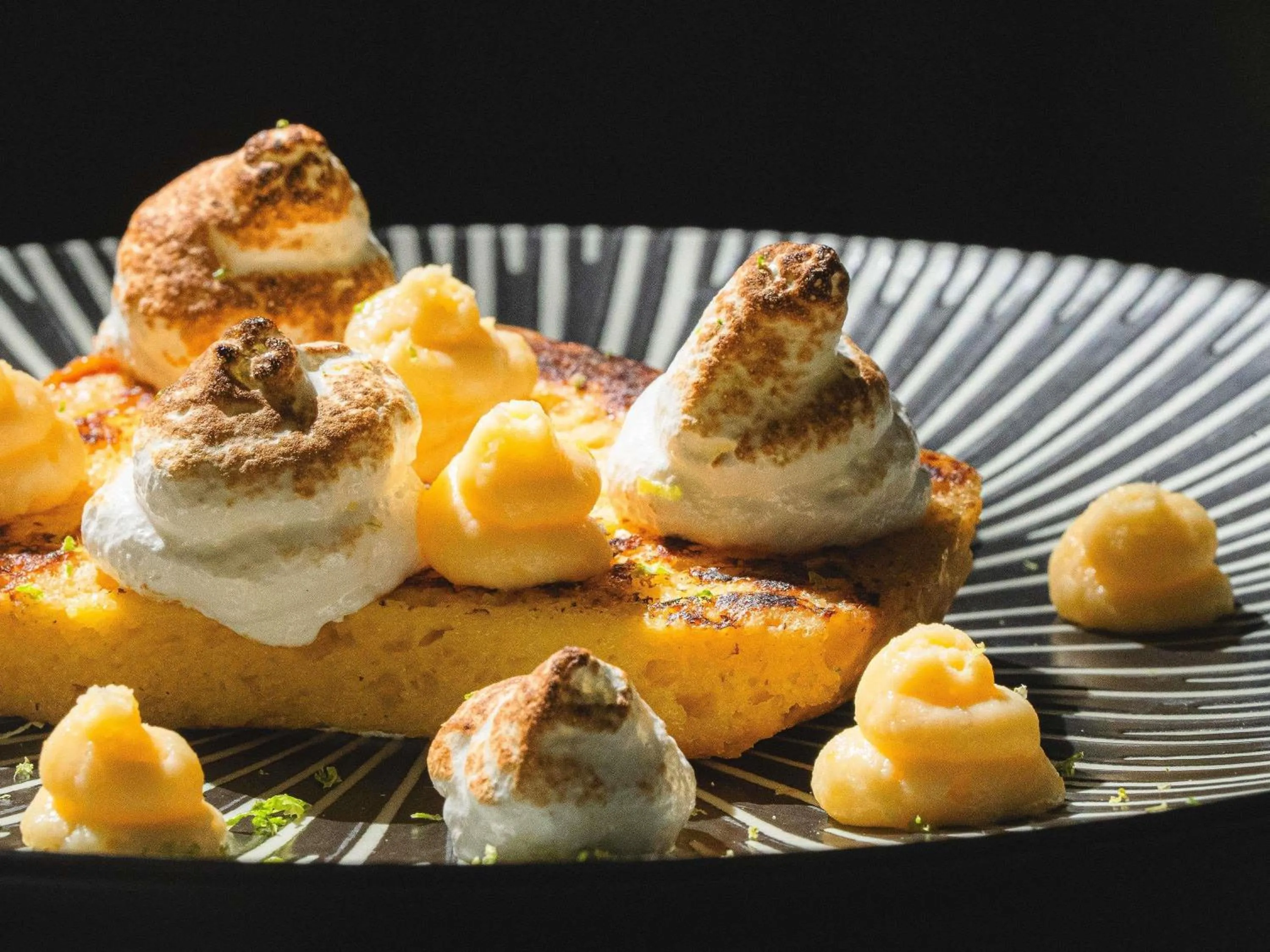 Restaurant/places to eat in Mercure Nantes Centre Grand Hotel