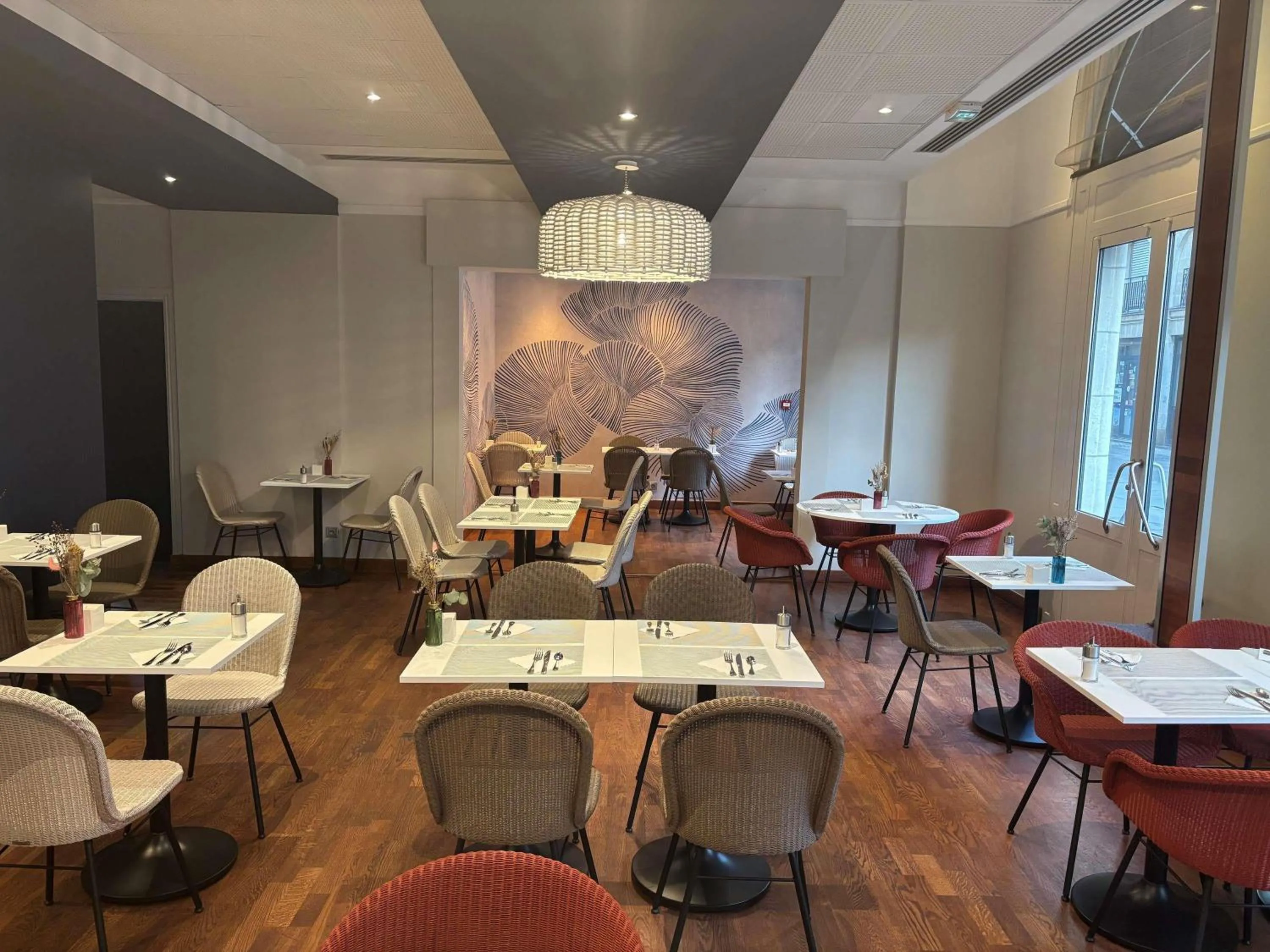 Breakfast in Mercure Nantes Centre Grand Hotel