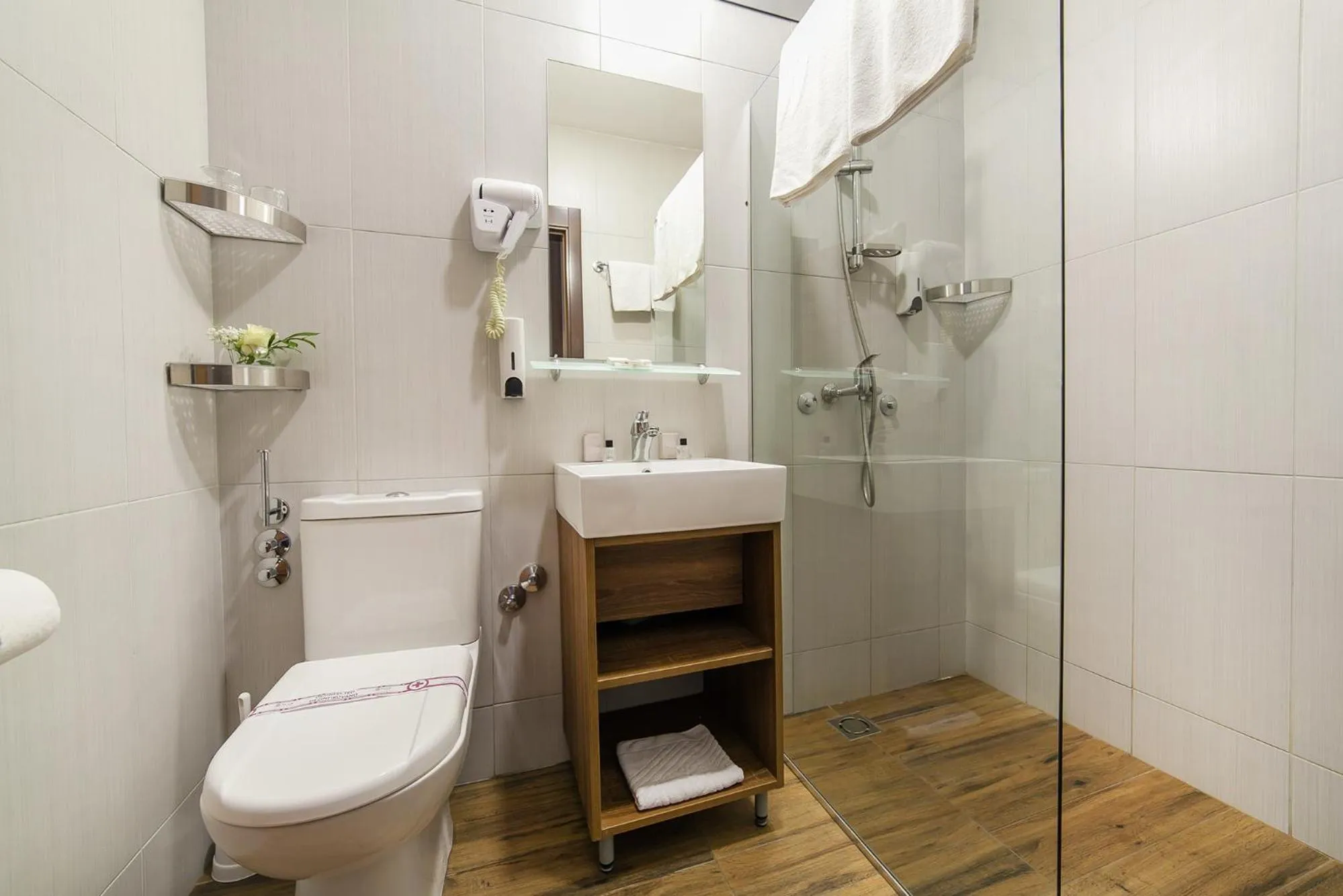 Shower in Hotel Sato Conference & SPA Resort