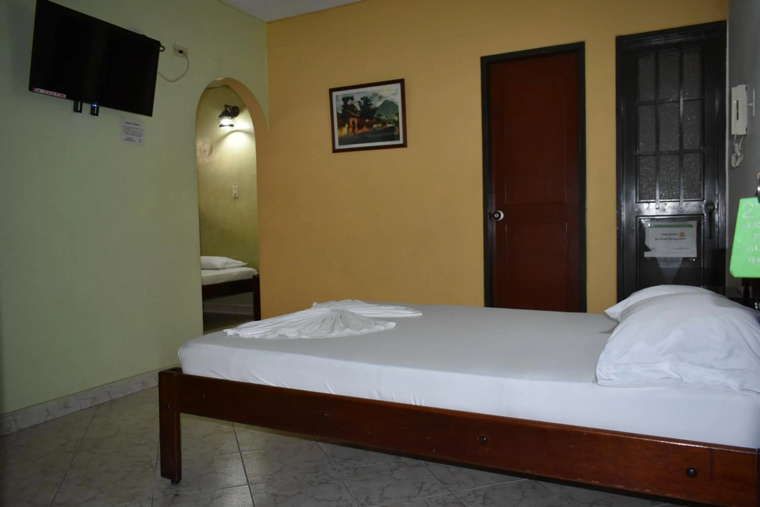Photo of the whole room, Bed in LA POSADA DEL VIAJERO