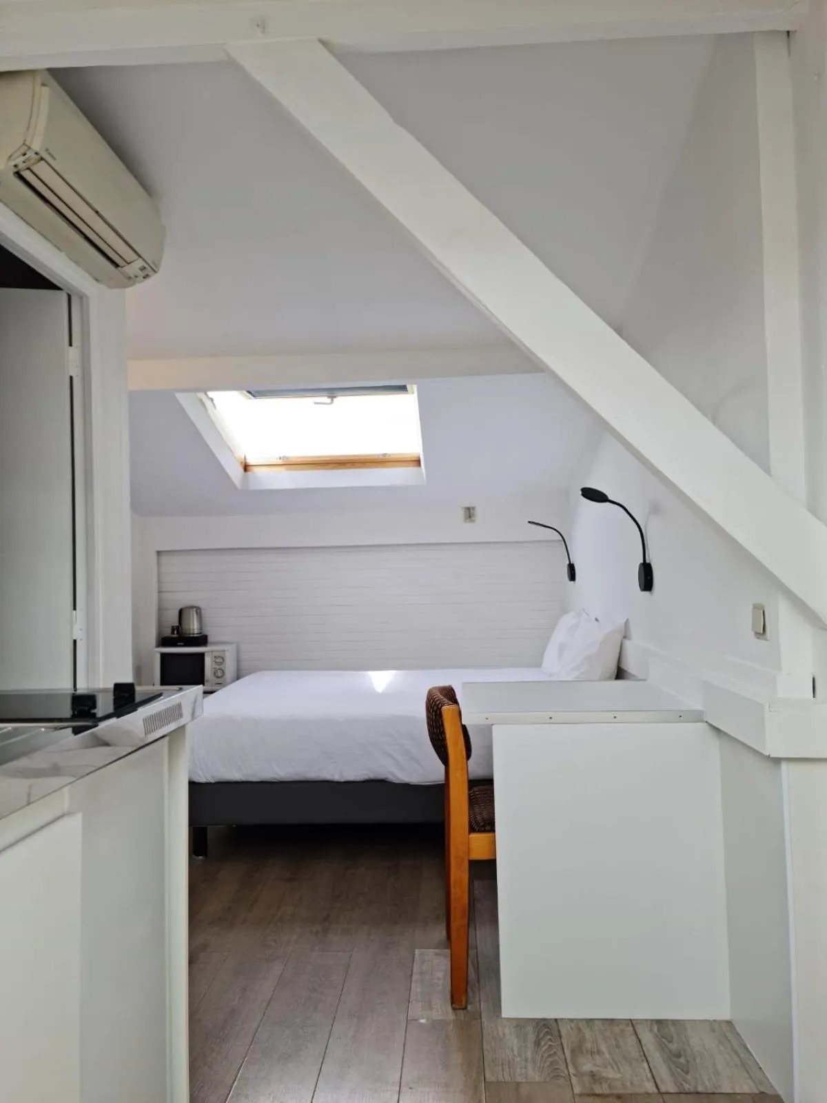 Bed in Panam Hotel PARIS GAMBETTA- Place Gambetta-Mairie du 20 emme