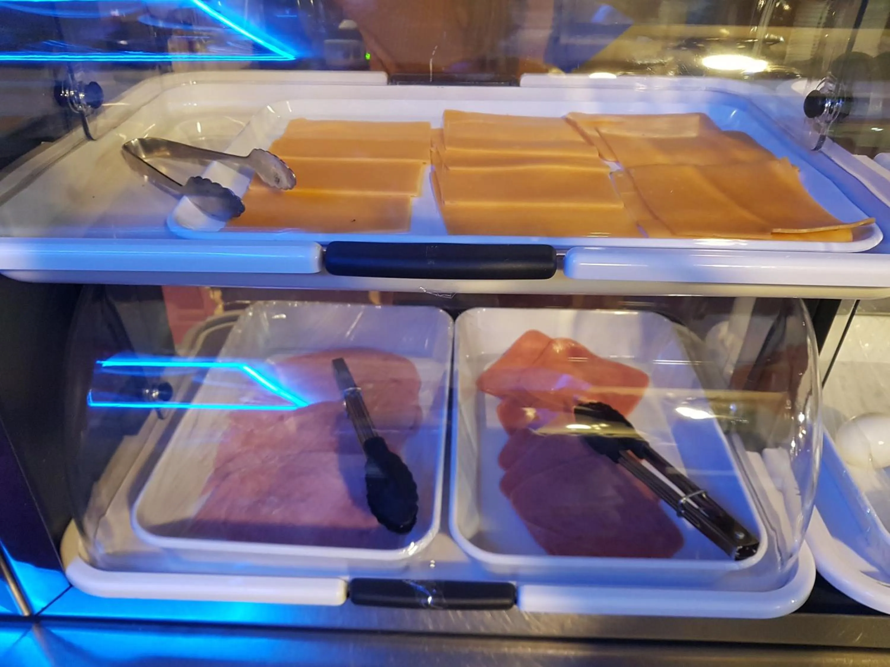 Breakfast in Panam Hotel PARIS GAMBETTA- Place Gambetta-Mairie du 20 emme