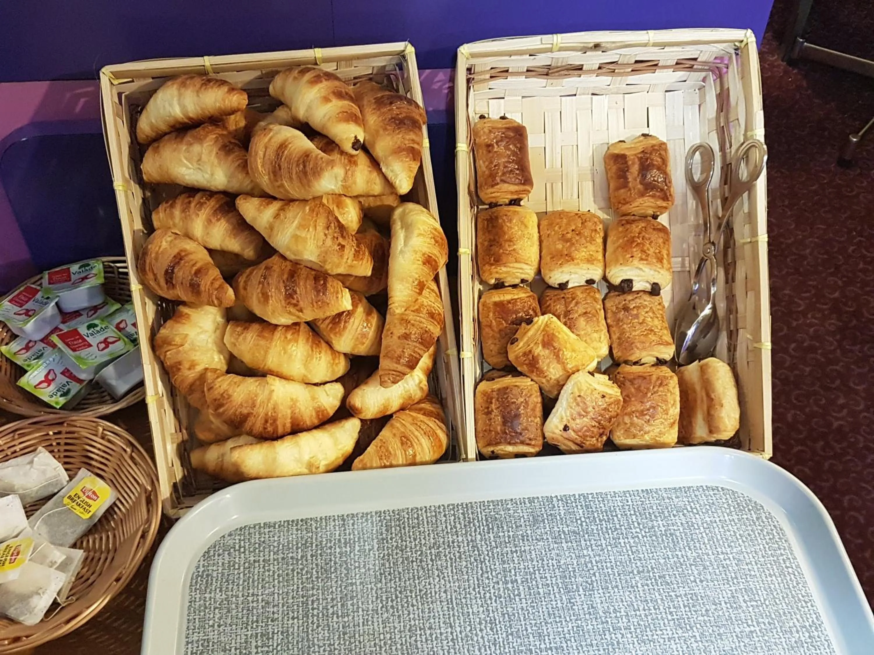 Breakfast in Panam Hotel PARIS GAMBETTA- Place Gambetta-Mairie du 20 emme